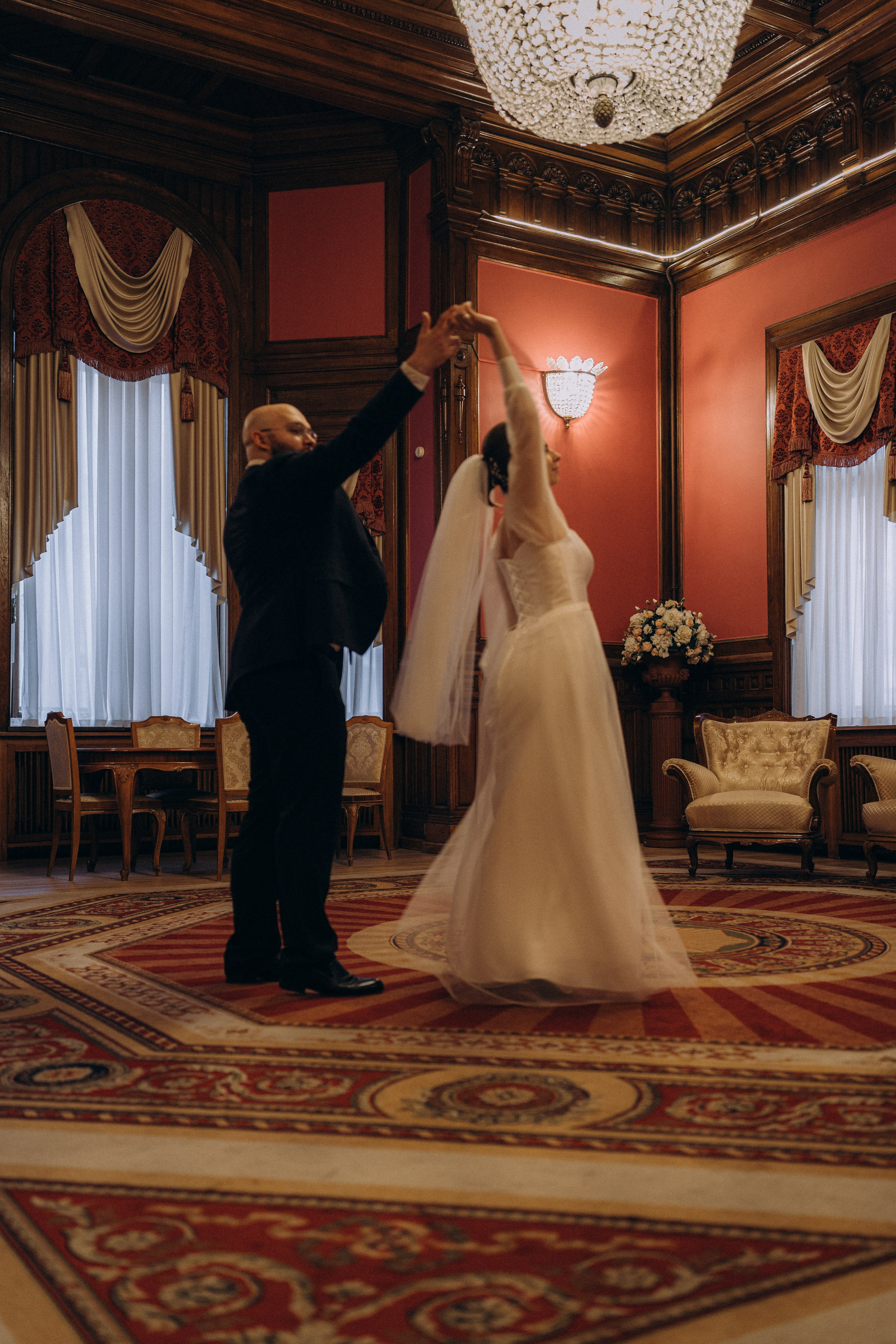 СВАДЕБНАЯ СЬЕМКА ВО ВТОРОМ ДВОРЦЕ (ДЕКАБРЬ) ТАКЖЕ СЬЕМКА В СТУДИИ НА ЧЕРНЫШЕВСКОЙ. Профессиональный фотограф, Санкт-Петербург — Виктория Богомолова