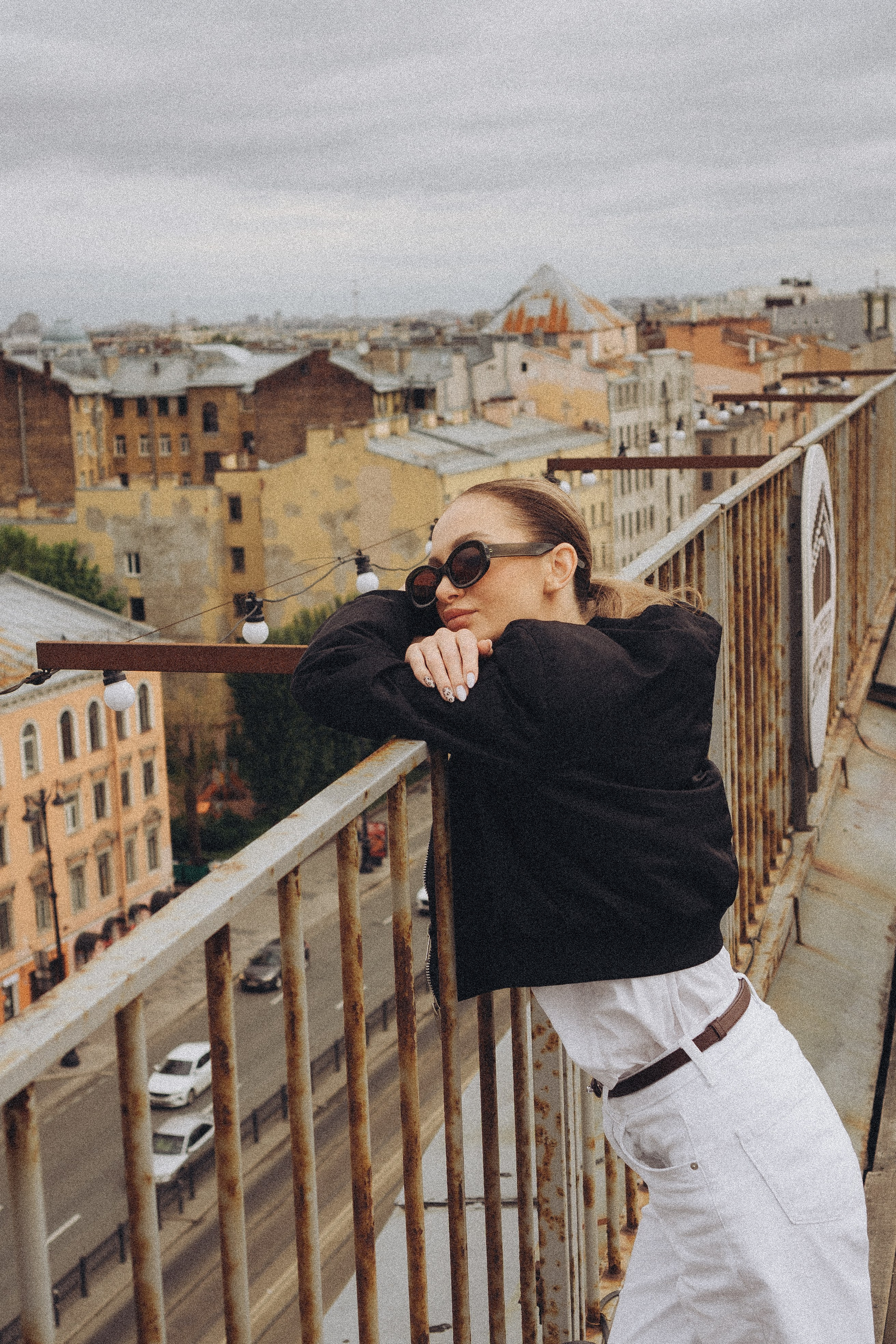 МЫ ГУЛЯЛИ ПРО КРЫШАМ ПИТЕРА. Профессиональный фотограф, Санкт-Петербург — Виктория Богомолова