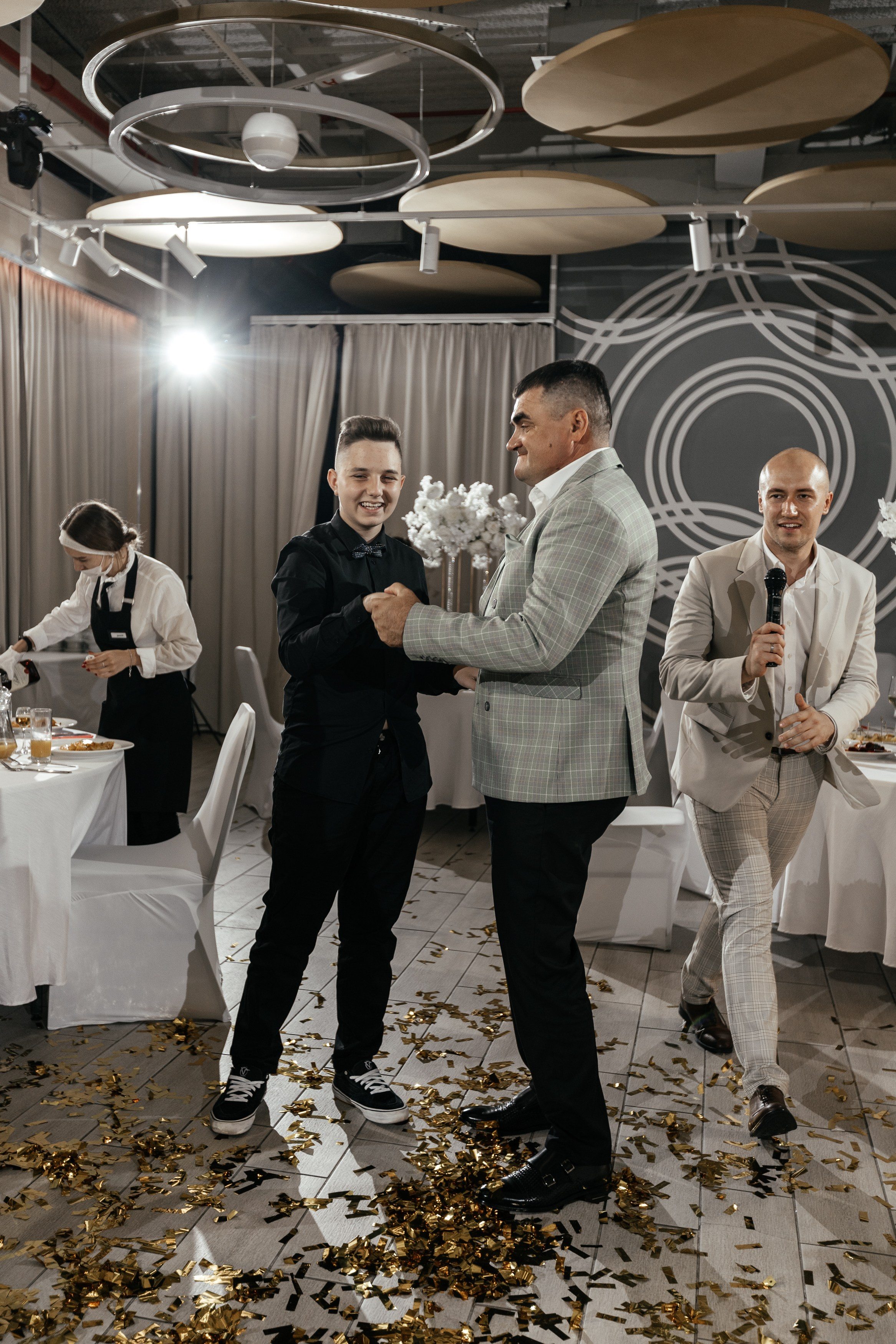 Свадебный фотограф Уфа — Руслан ГабдлисламовЖивые эмоции, красивые кадры, воспоминания на всю жизнь.Работаю по всей Республике Башкортоста. Свадебный фотограф Уфа Руслан Габдлисламов