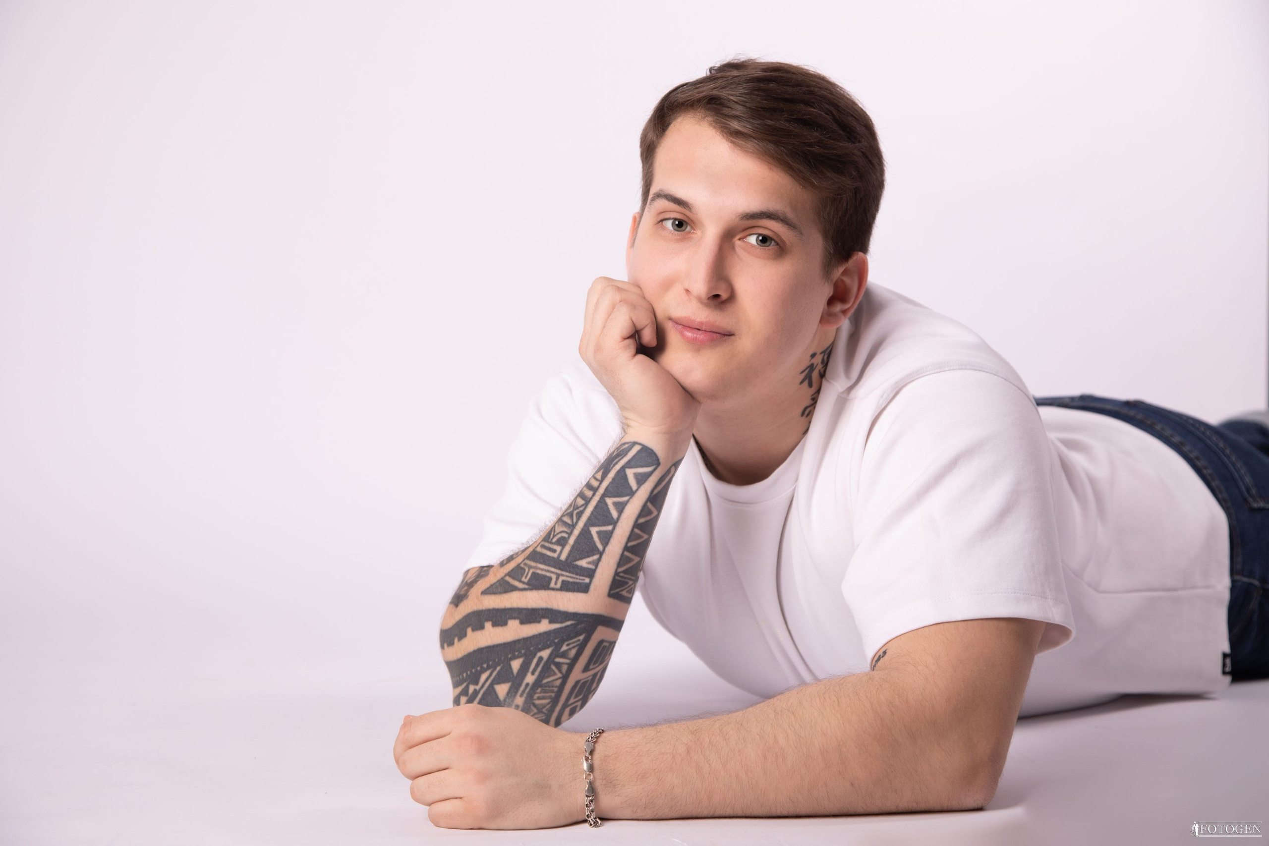 Годовщина в кадре: Сохраните воспоминания о вашей любви. Интерьерная фотостудия FOTOGEN г. Краснодар