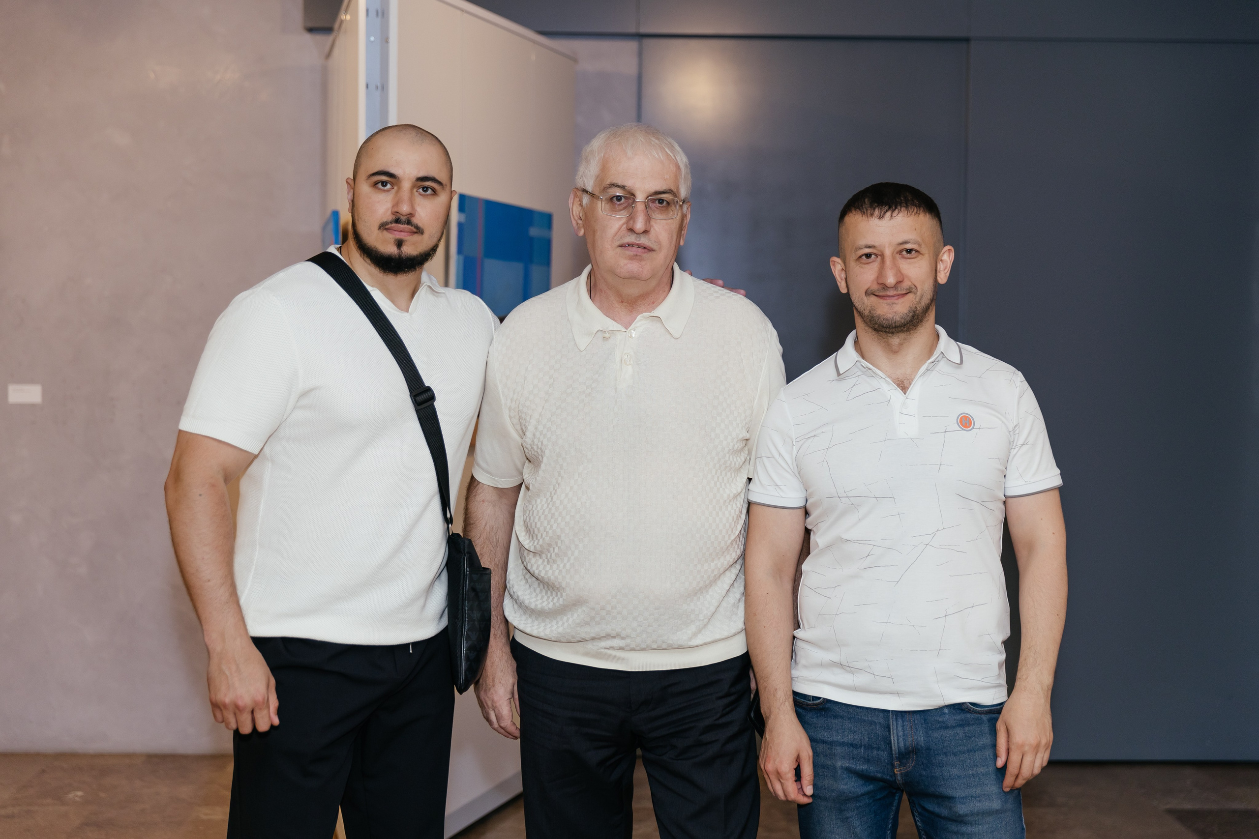 Выставка Лиры Алборовой «Цвет — это я». Свадебный и репортажный фотограф в Санкт-Петербурге Николай Голованов