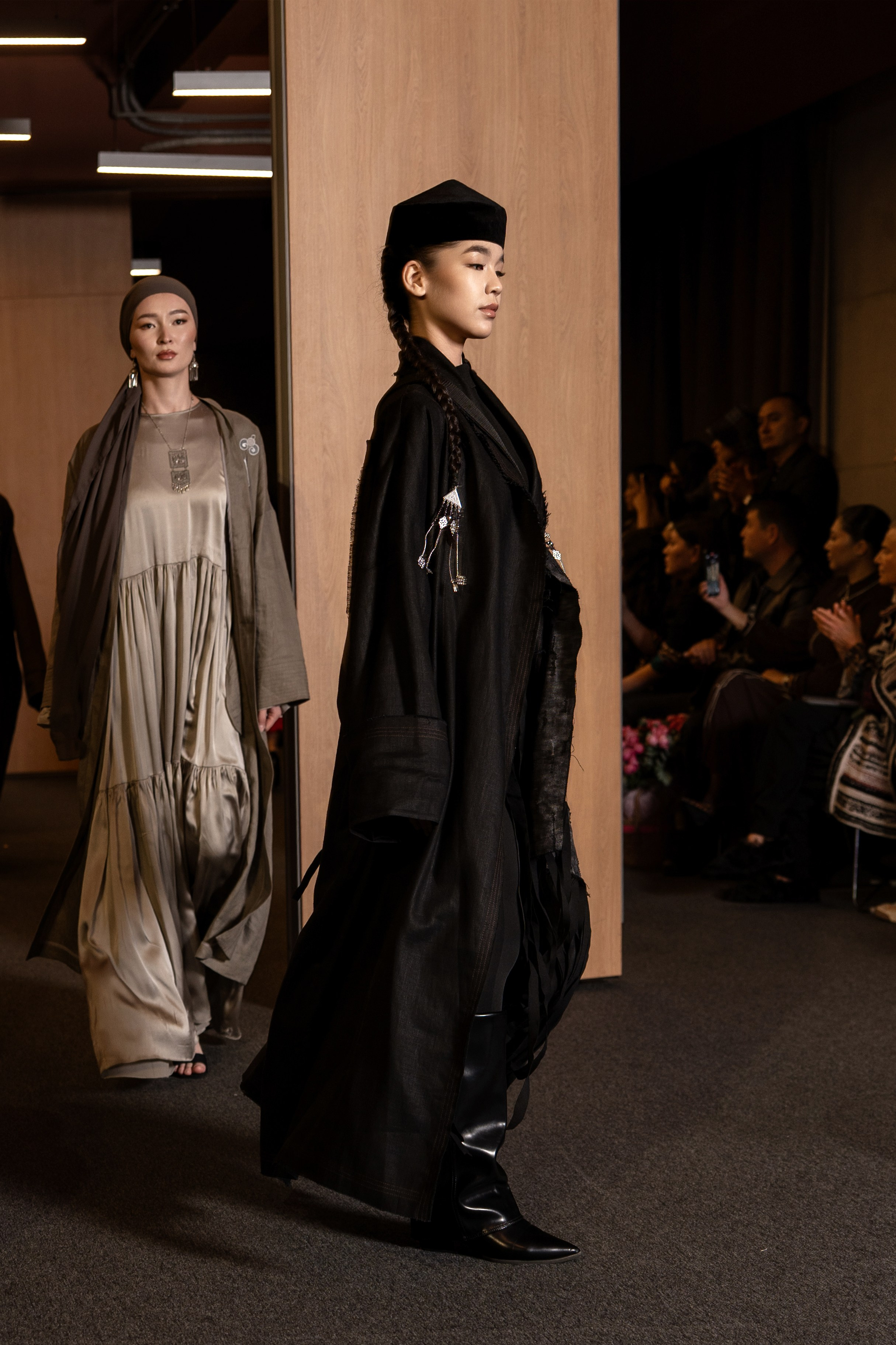 Brand NIET DRESS. Сайт Алматинского НЮ АРТ, будуар и фэшн фотографа Дениса Карпенко