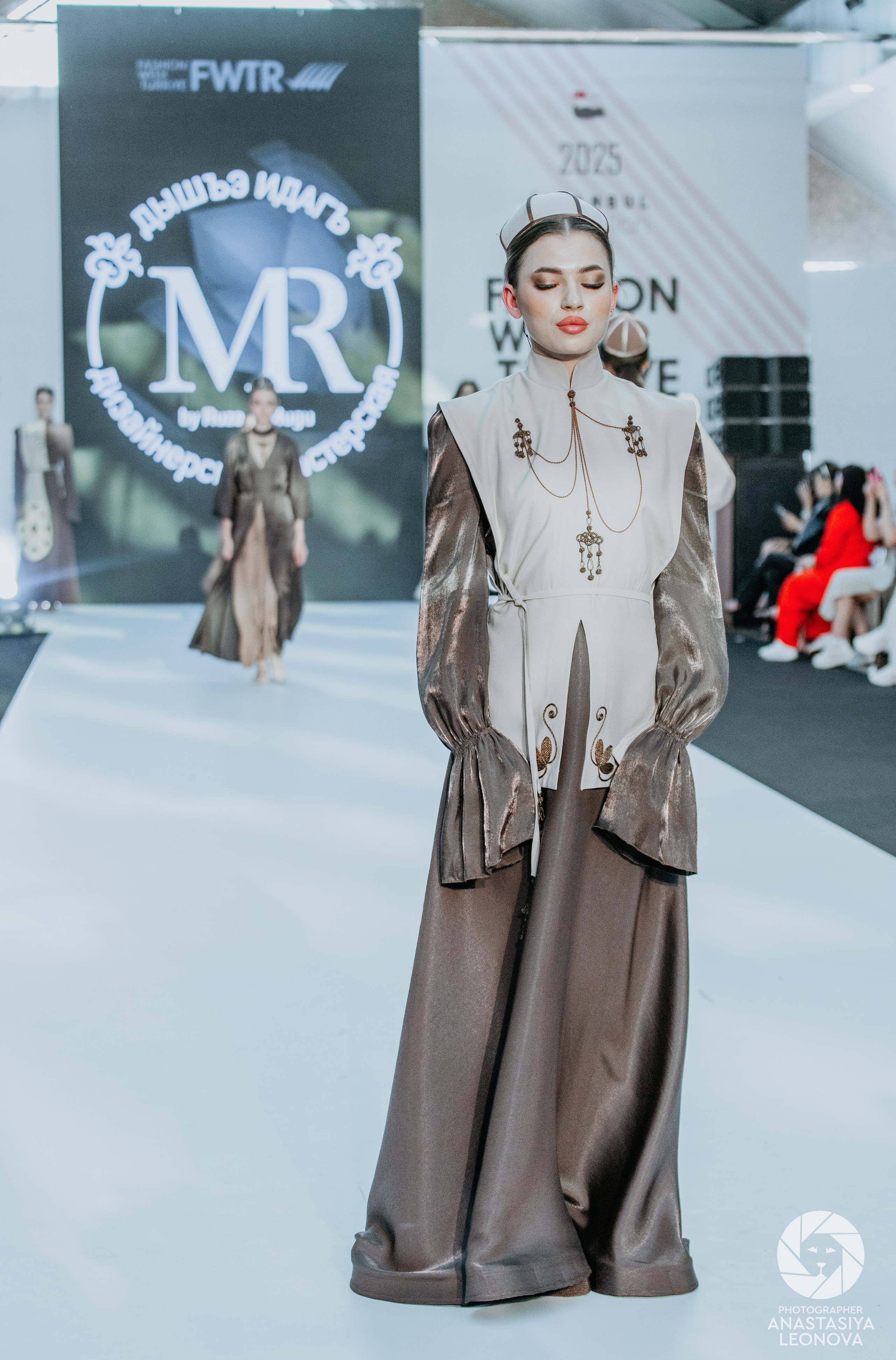 Fashion Week Türkiye [spring, 2025]. Anastasia Leonowa