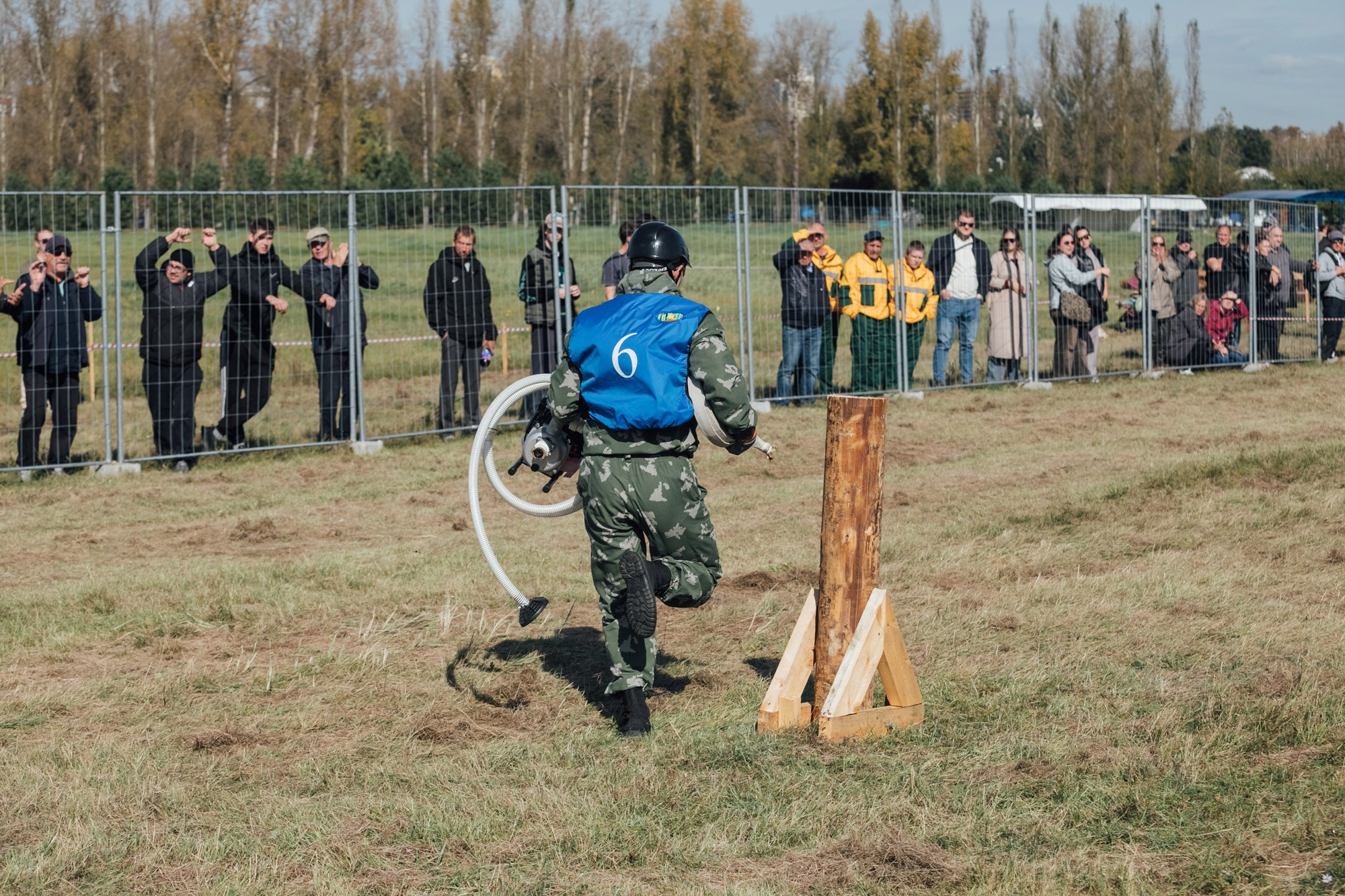 Соревнования «Лучший лесной пожарный» @ О. Татышев. Репортажный фотограф Максим Полянский. Москва, Санкт-Петербург, Красноярск