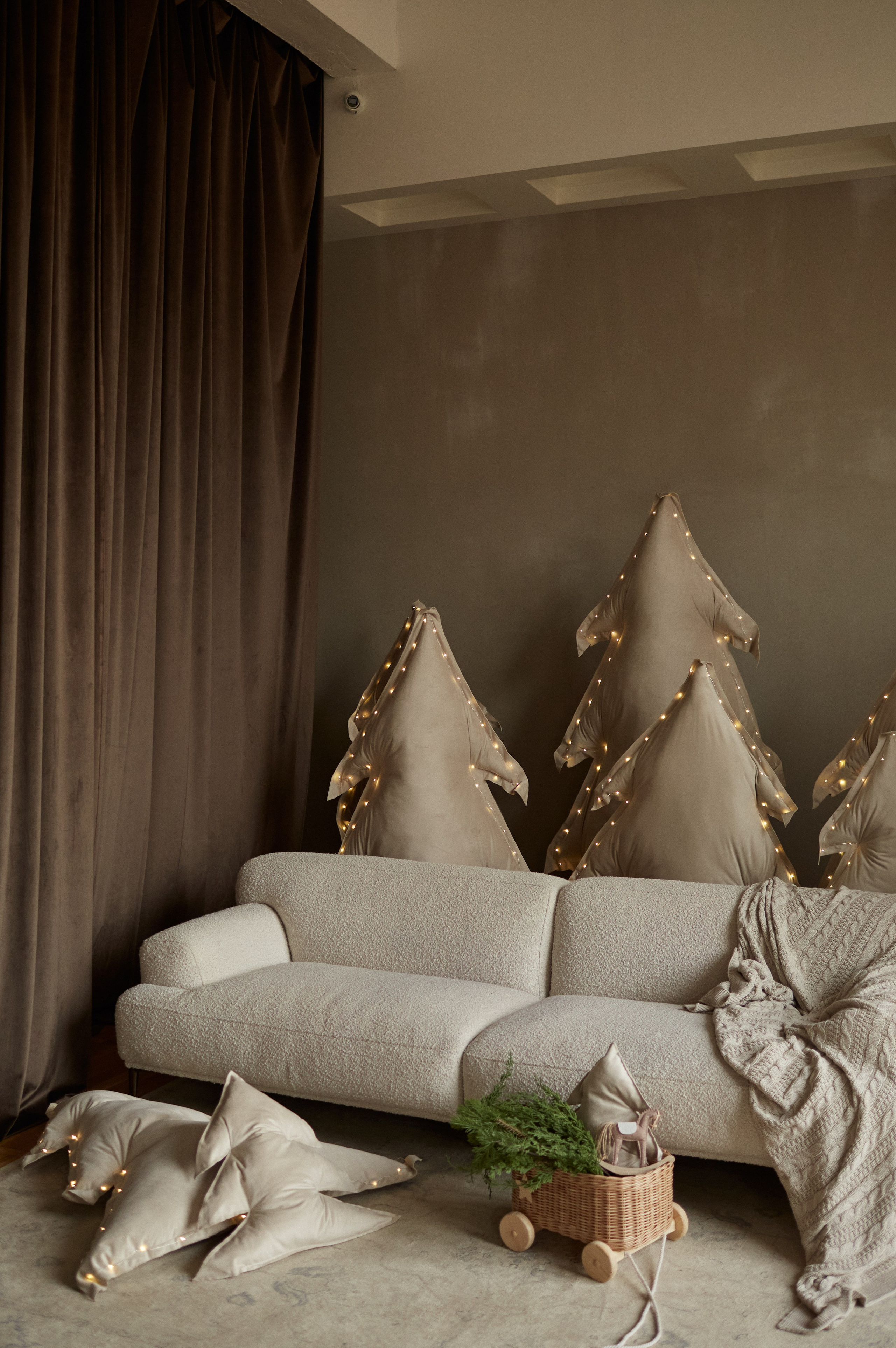 Новогодний интерьер фотостудии «Паркет», город Краснодар. Семейный и детский фотограф в Краснодаре Анна Трашкова