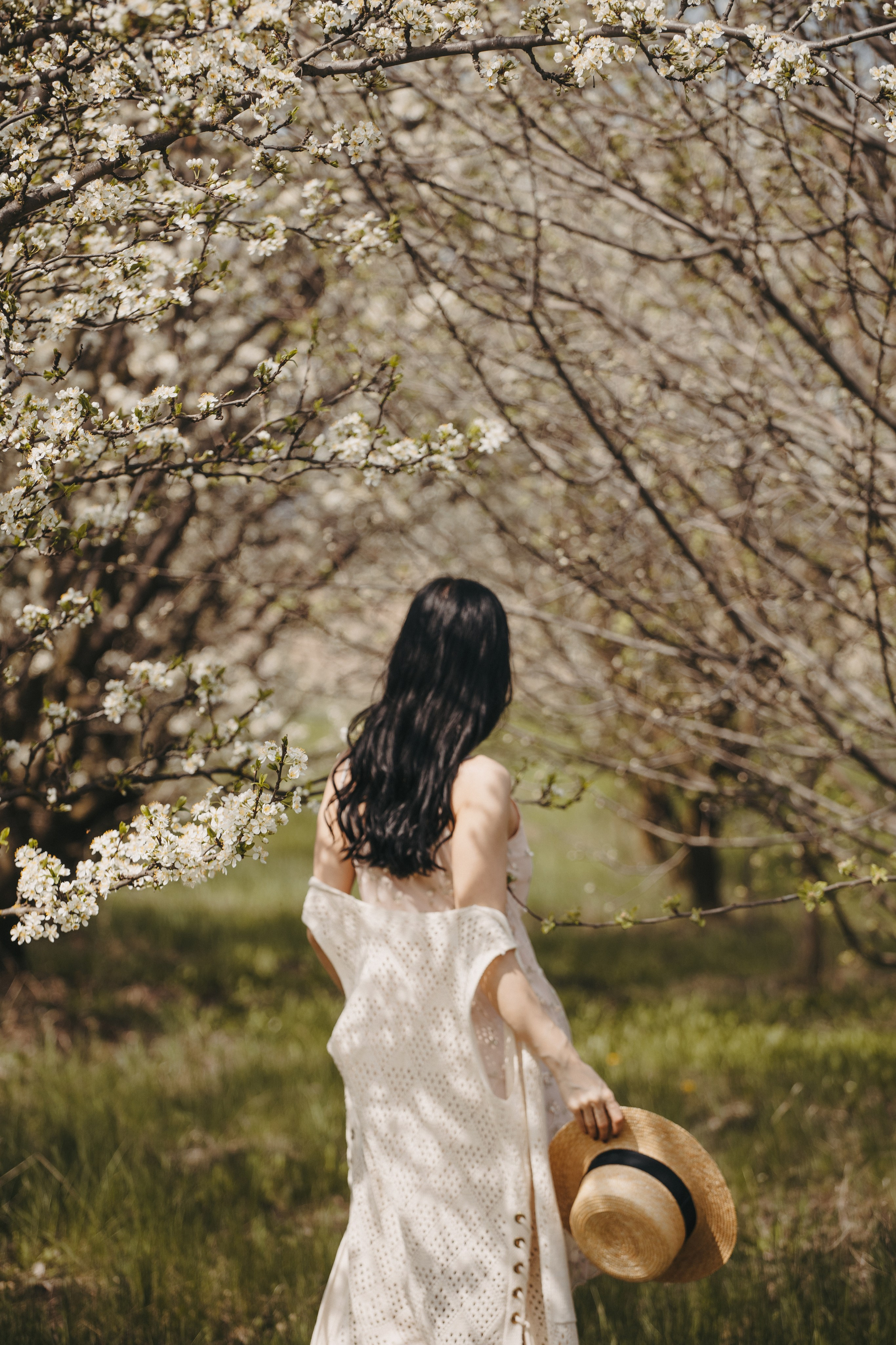 Фотосессия в цветущем яблоневом саду. Свадебный и семейный фотограф в Краснодарском крае Мария Данилкина