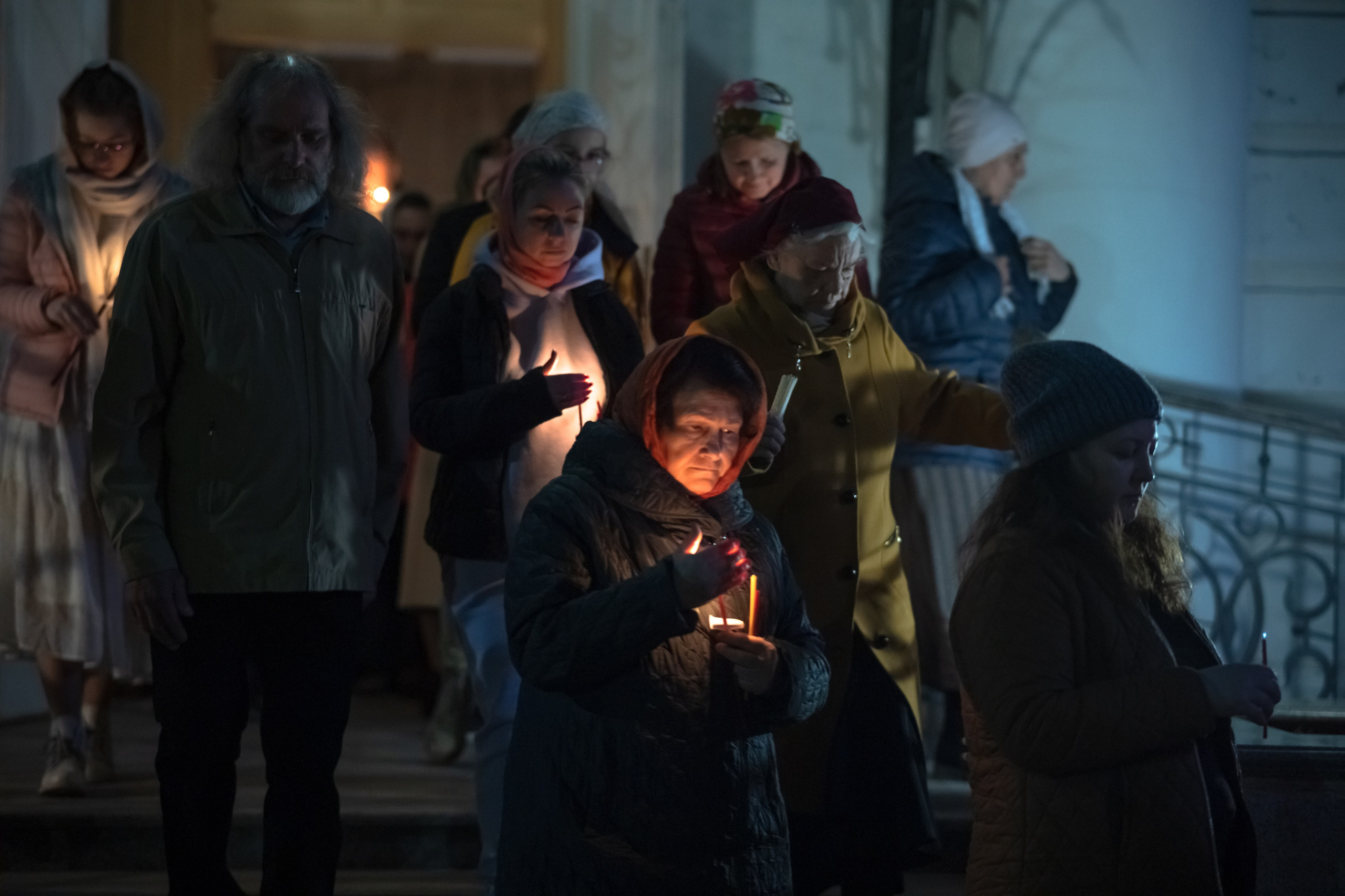 Фотосъемка в храме. Пасха 2023 г. город Таруса. Репортажный фотограф, Москва, Закат