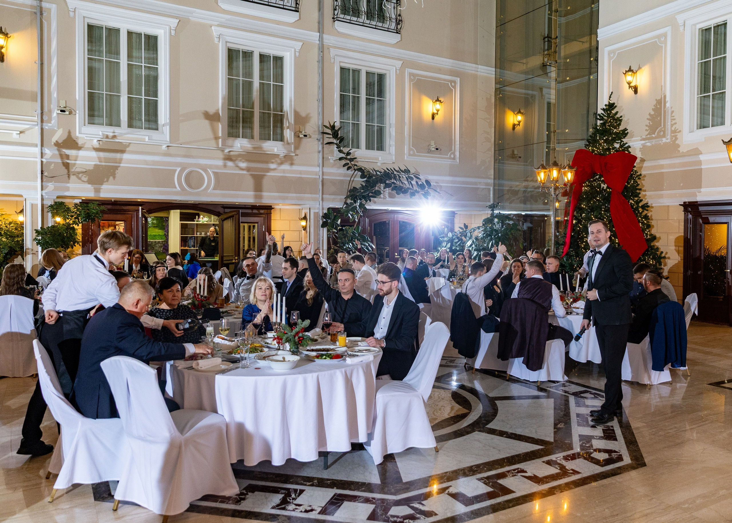 Корпоративные мероприятия. Ведущий в Москве Никита Колотушкин