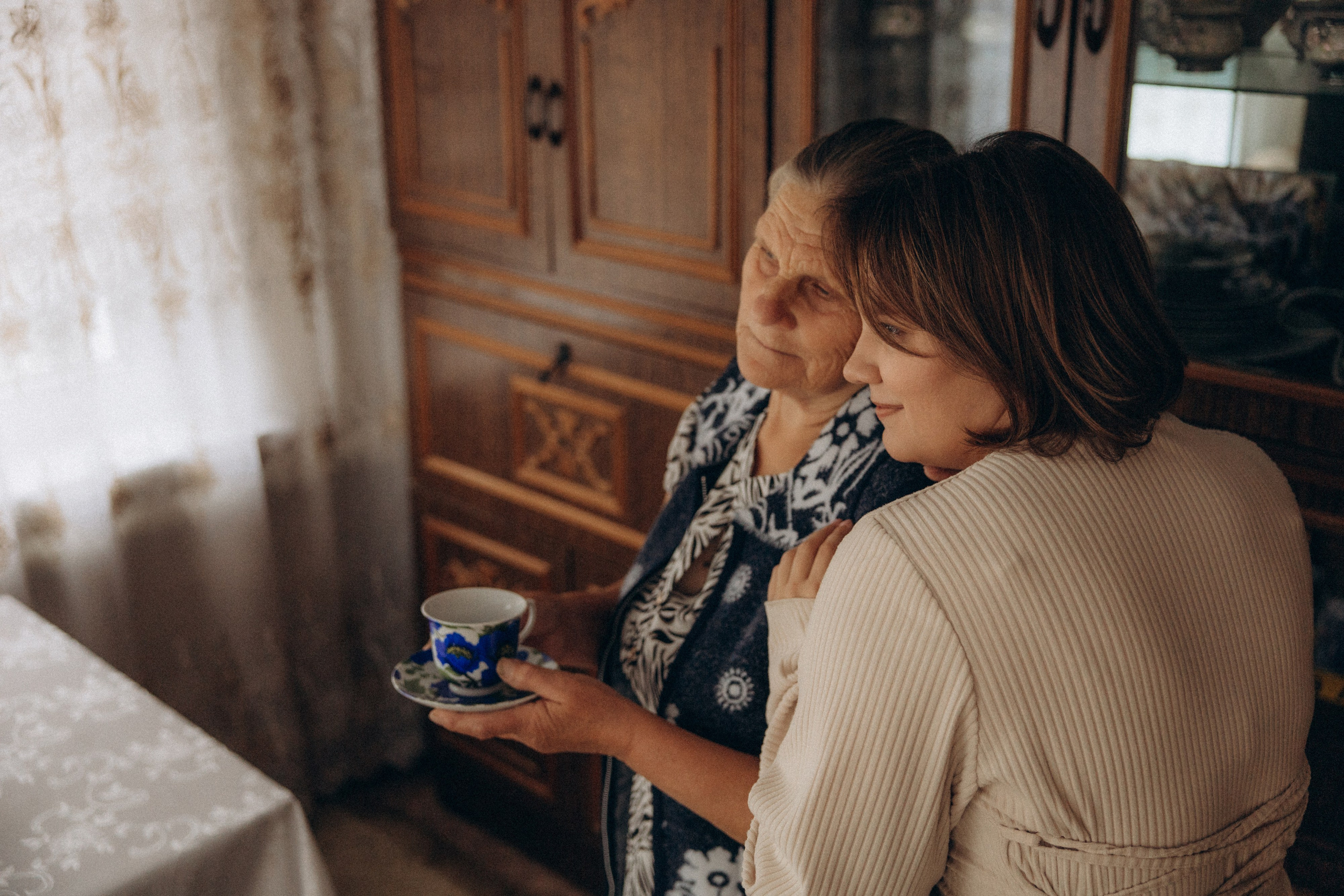 Аня и бабушка. Семейный фотограф Губкин/Старый Оскол