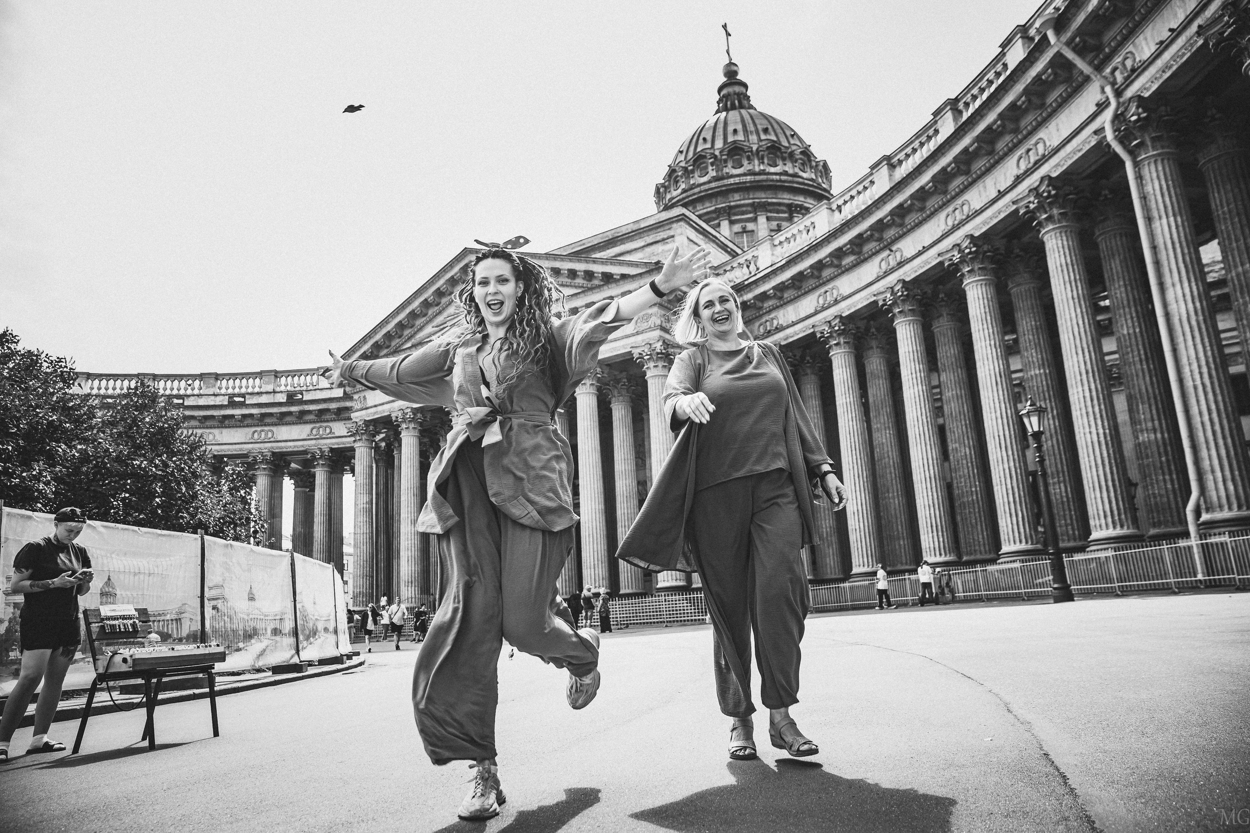 Красотки на прогулке. Маша Гонтарь Семейный домашний репортажный фотограф в Санкт-Петербурге