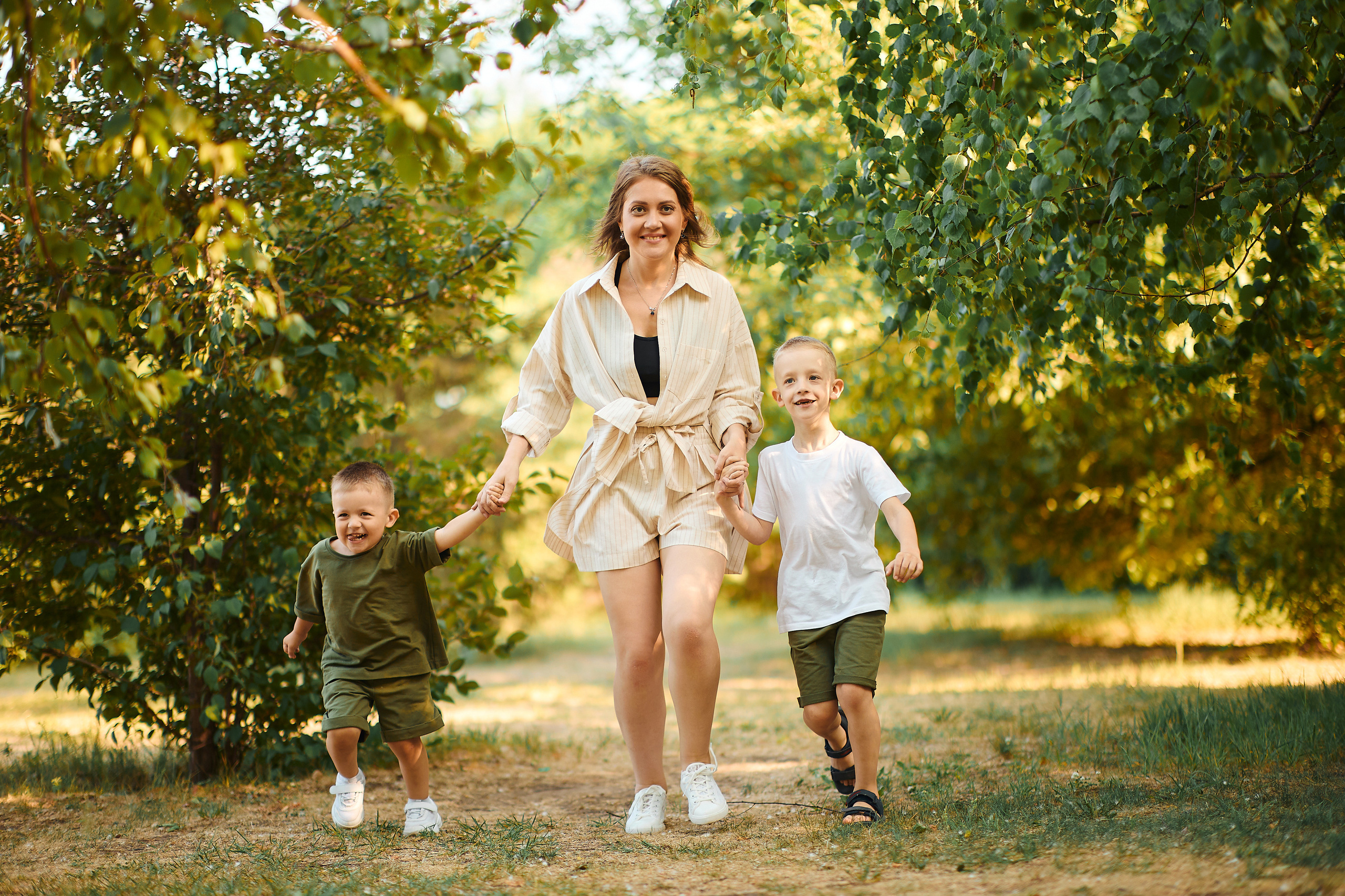 АСТОН реклама и контент. Бизнес портрет Аэросъемка Интерьерная съемка Тюмень