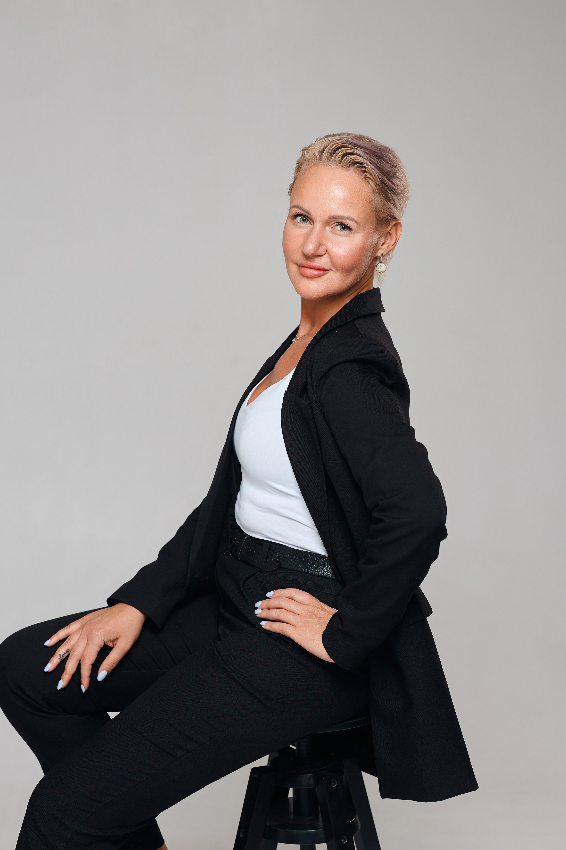 СИБИРСКИЕ ВЛАДЕНИЯ Бизнес фотосессия. Бизнес портрет Аэросъемка Интерьерная съемка Тюмень