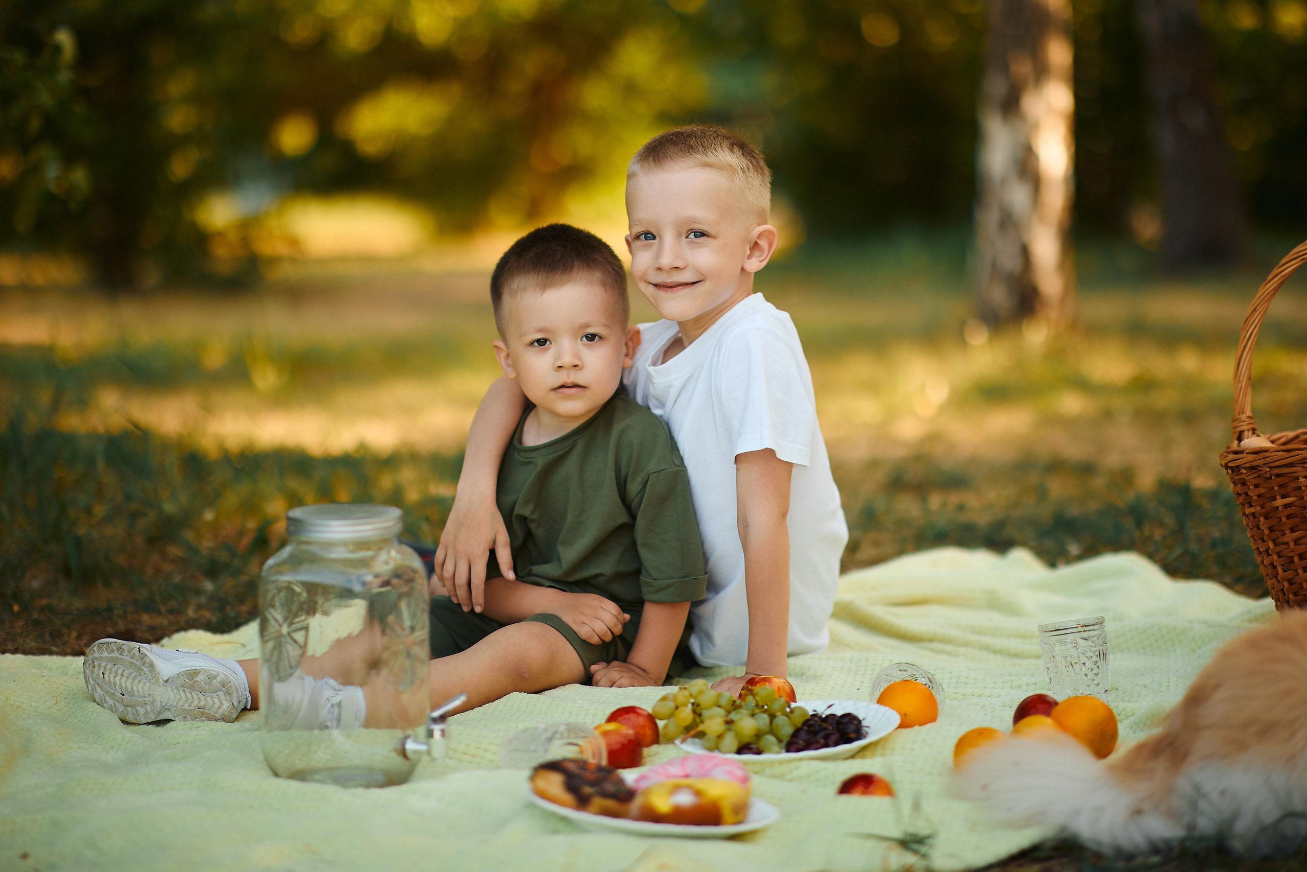АСТОН реклама и контент. Бизнес портрет Аэросъемка Интерьерная съемка Тюмень