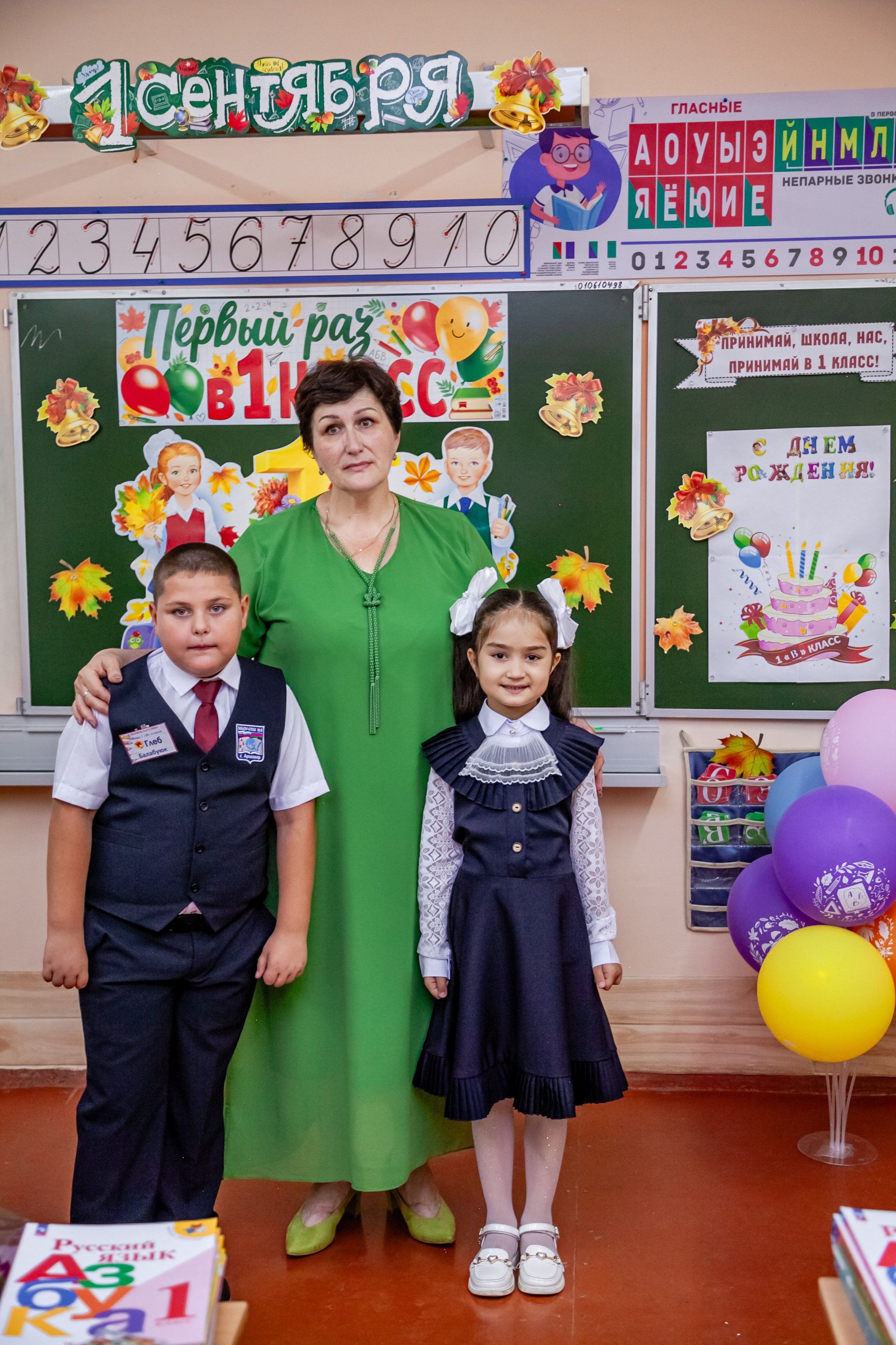1 сентября линейка. Свадебный и семейный фотограф в Армавире