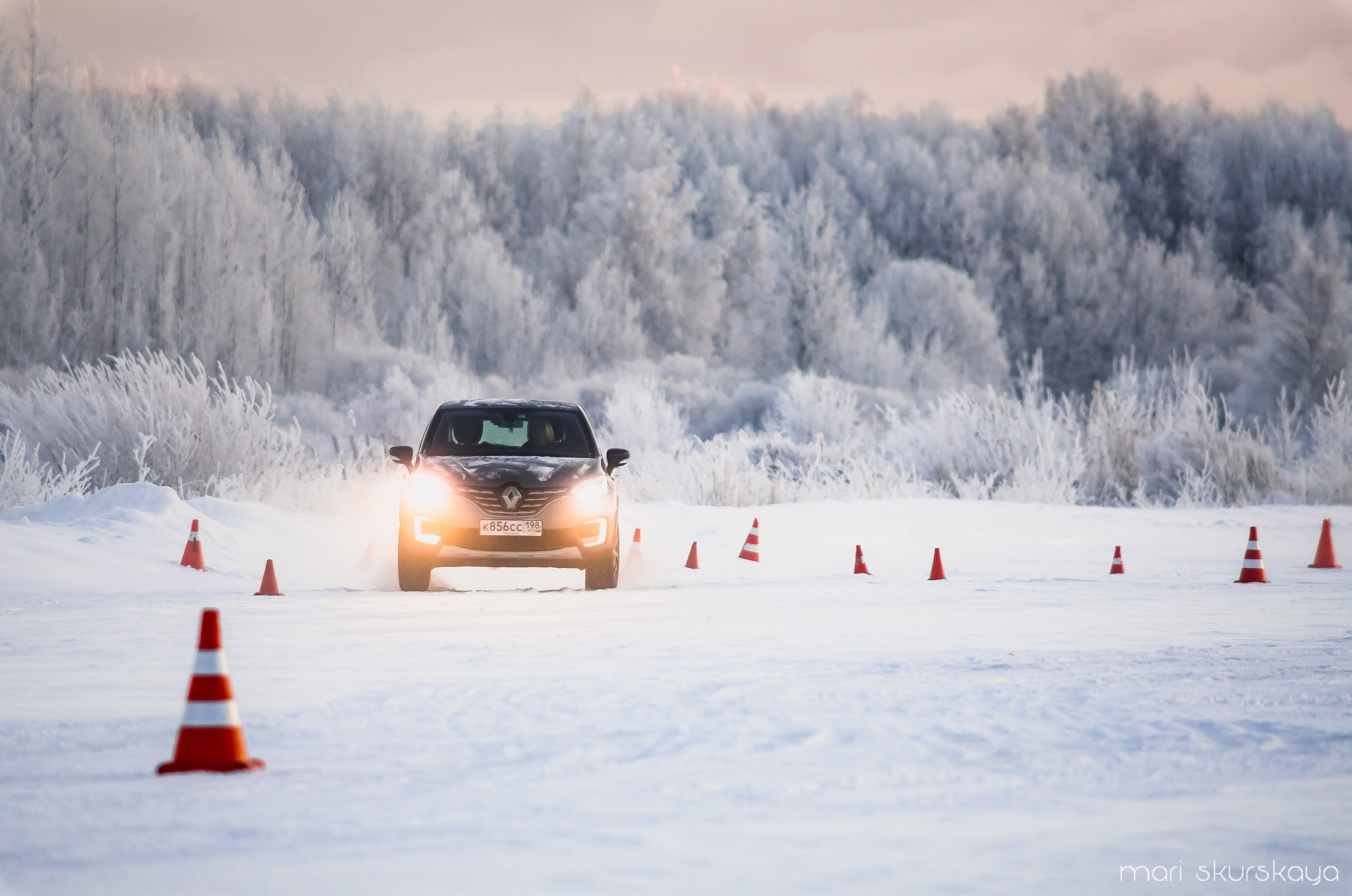 Контраварийная практика вождения автомобиля. Мотофотограф в Санкт-Петербурге Мария Скурская