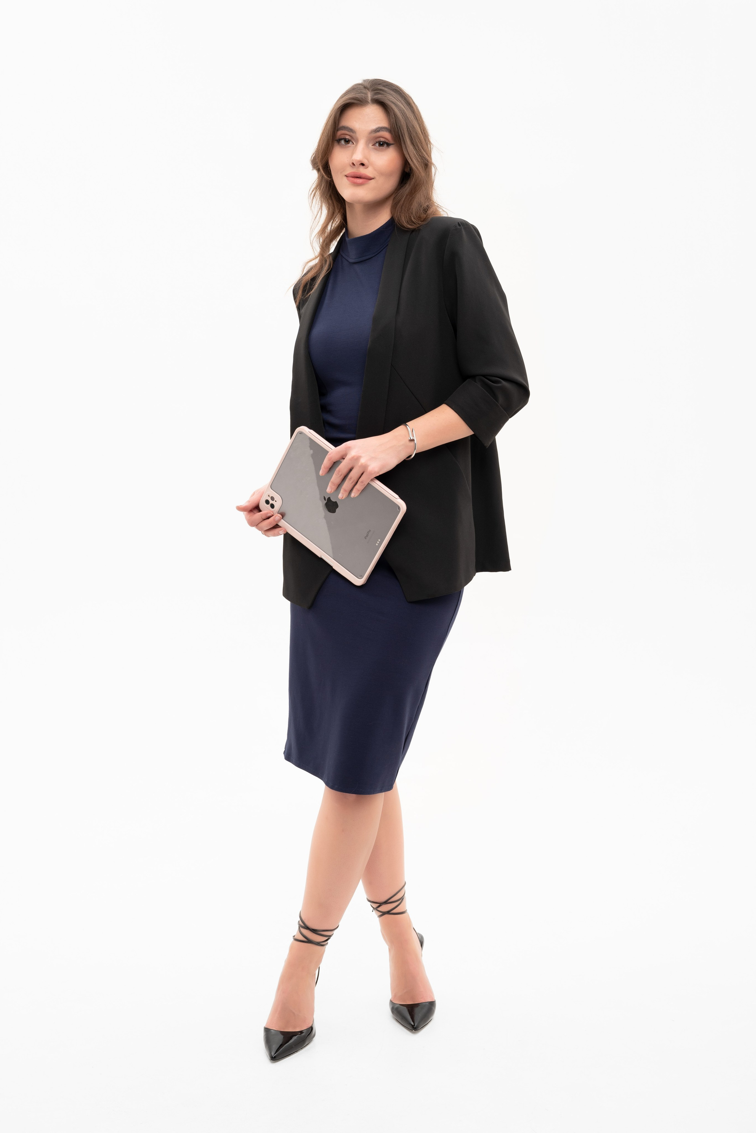 Офисные/вечерние платья. Предметный фотограф, фото для маркетплейсов Пятигорск, КМВ