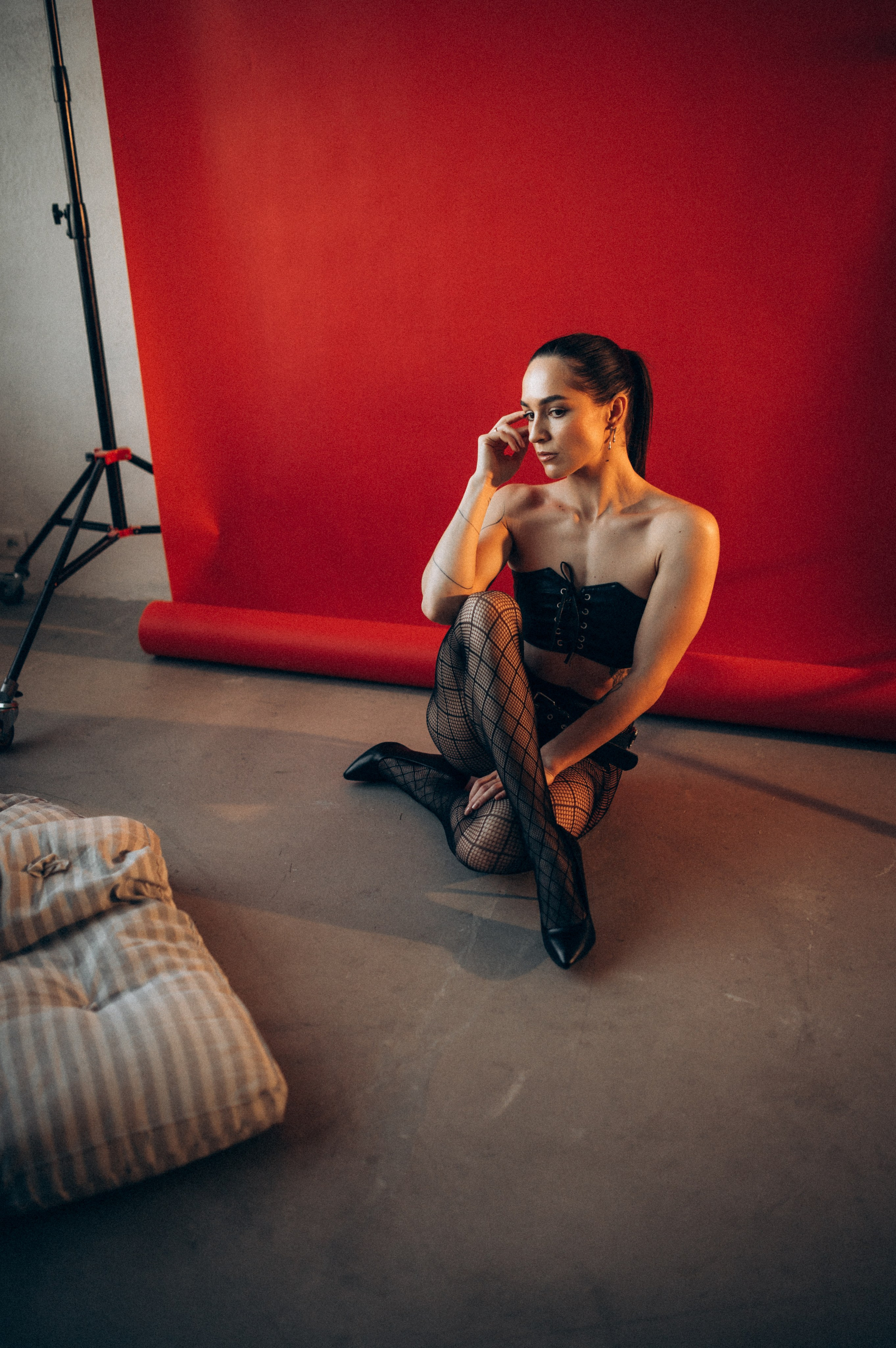 Дерзкая фотосессия в студии. Фотограф Алексин, Тула