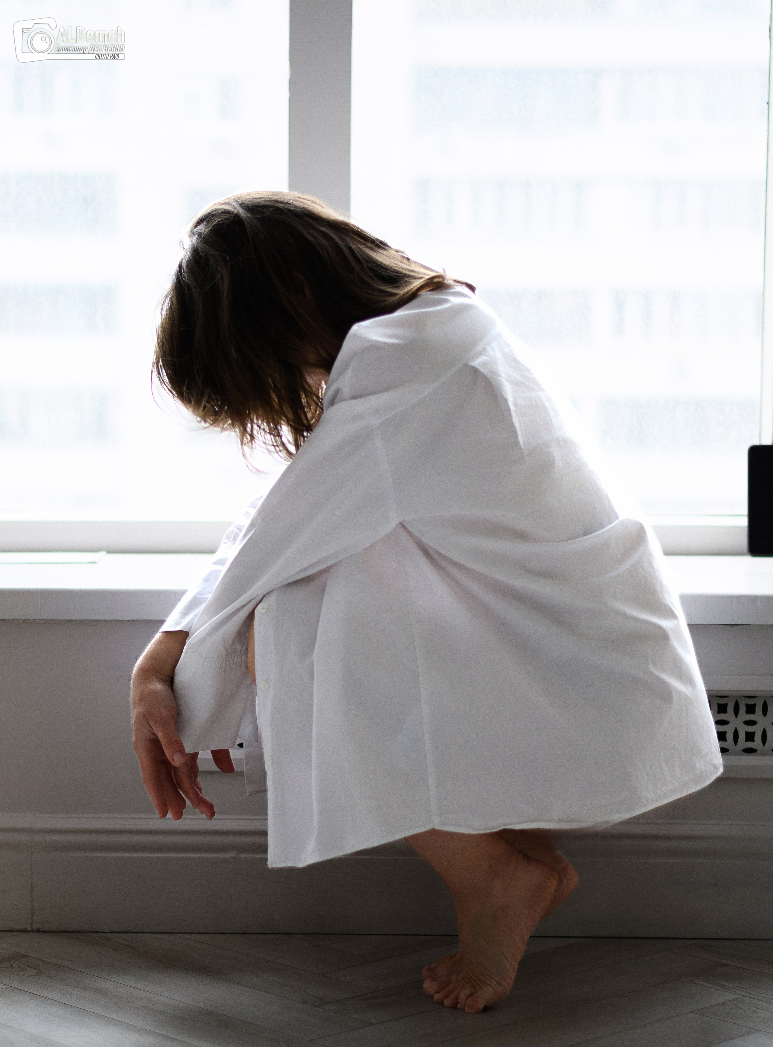 Референсы и фото идеи для фотосессии девушки в белой рубашке