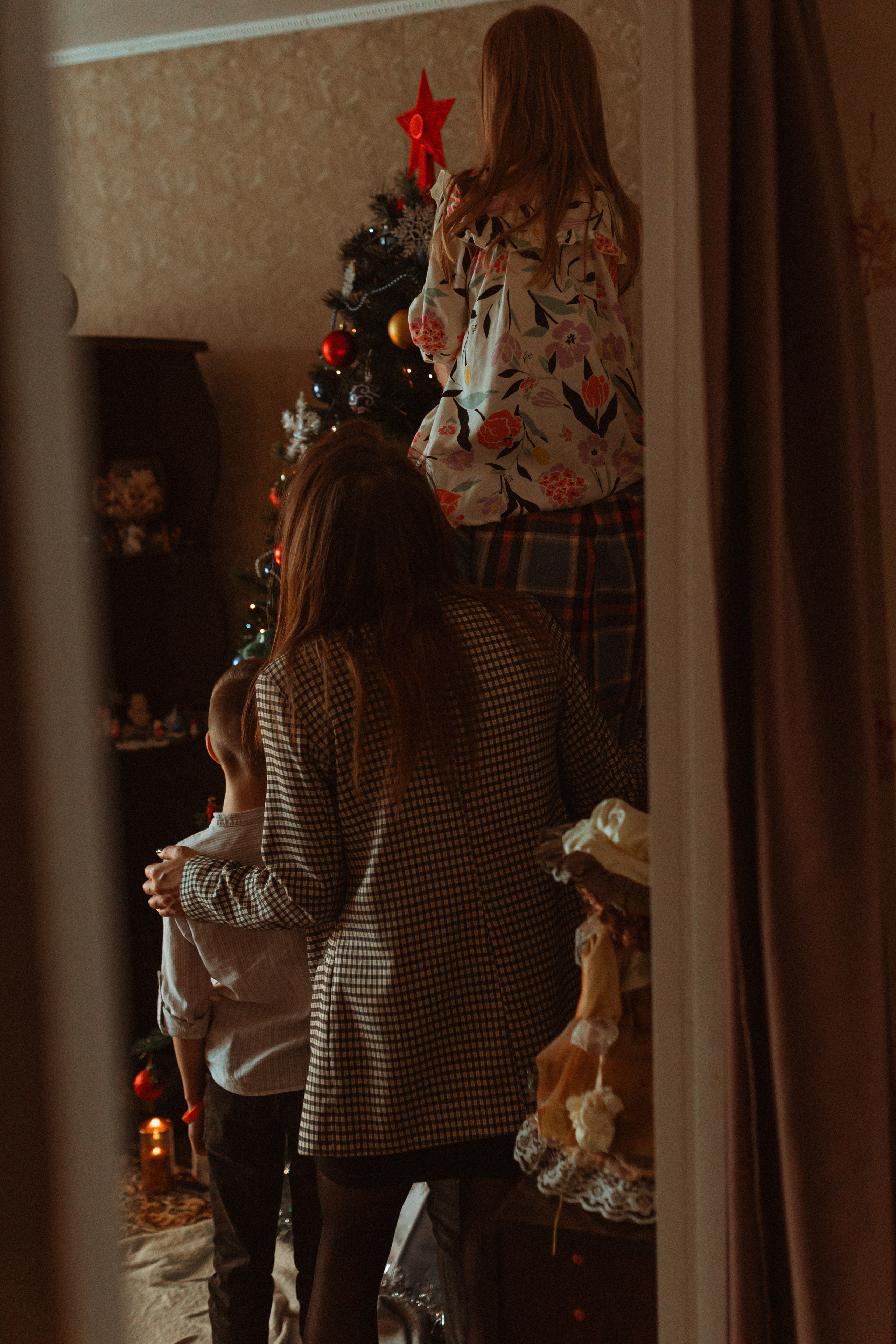 Марина с семьей. Семейный фотограф lifestyle в Новосибирске Елена Шпилевая