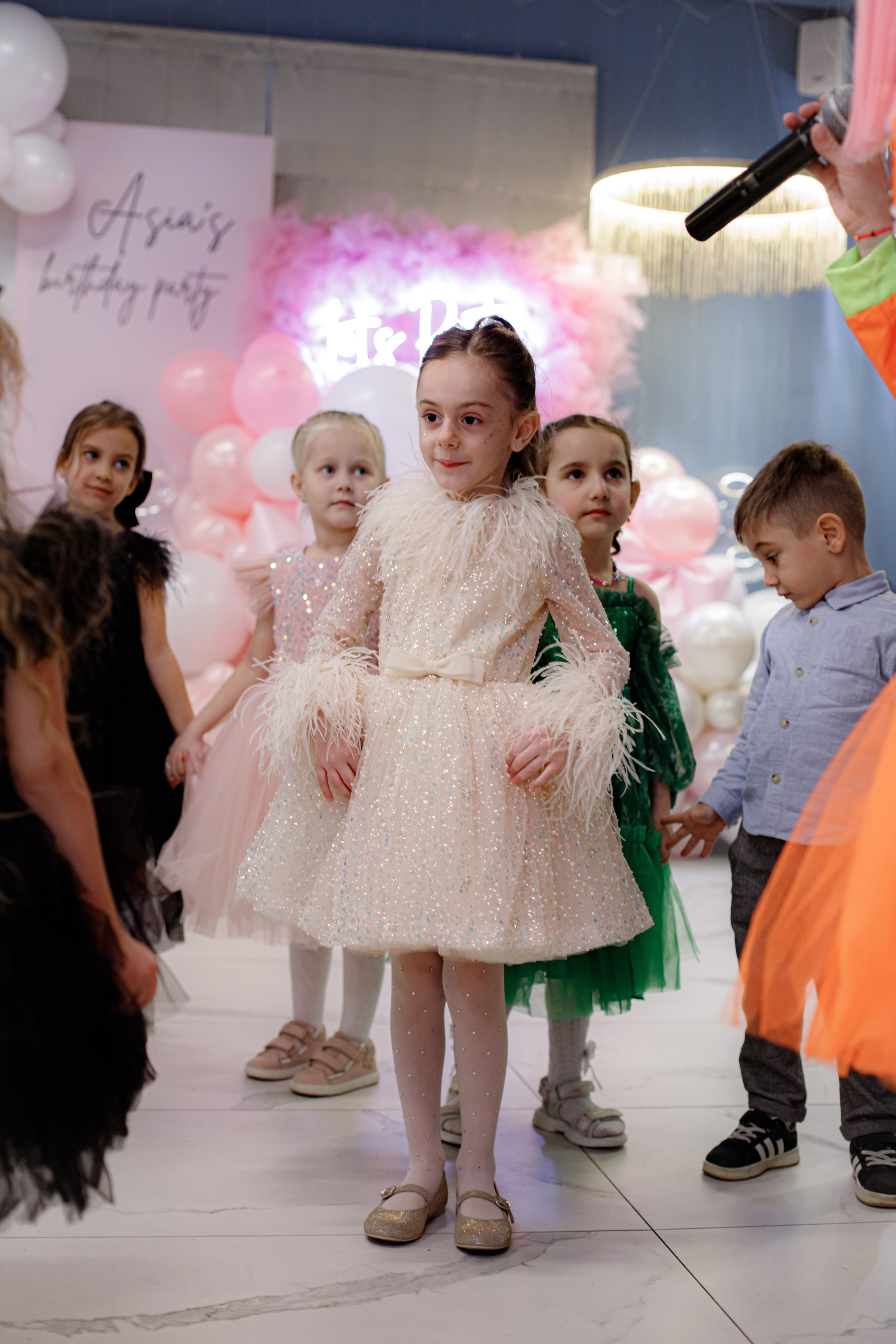 ASIA'S BIRTHDAY PARTY. Photokarish