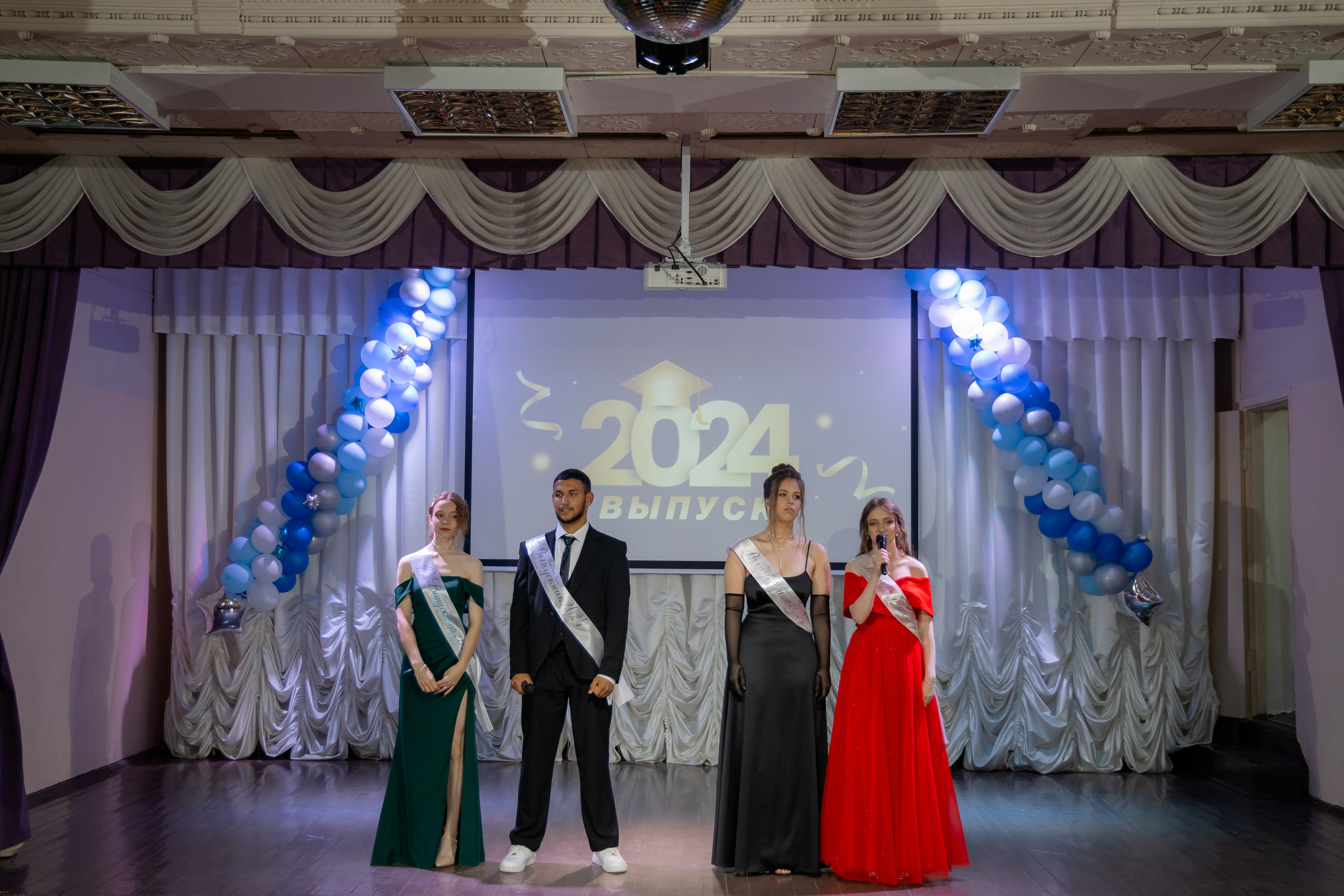 Школьный выпускной 2024 год в Соколе (Минск). Свадебный фотограф в Минске/Беларуси Сергей Спиридонов