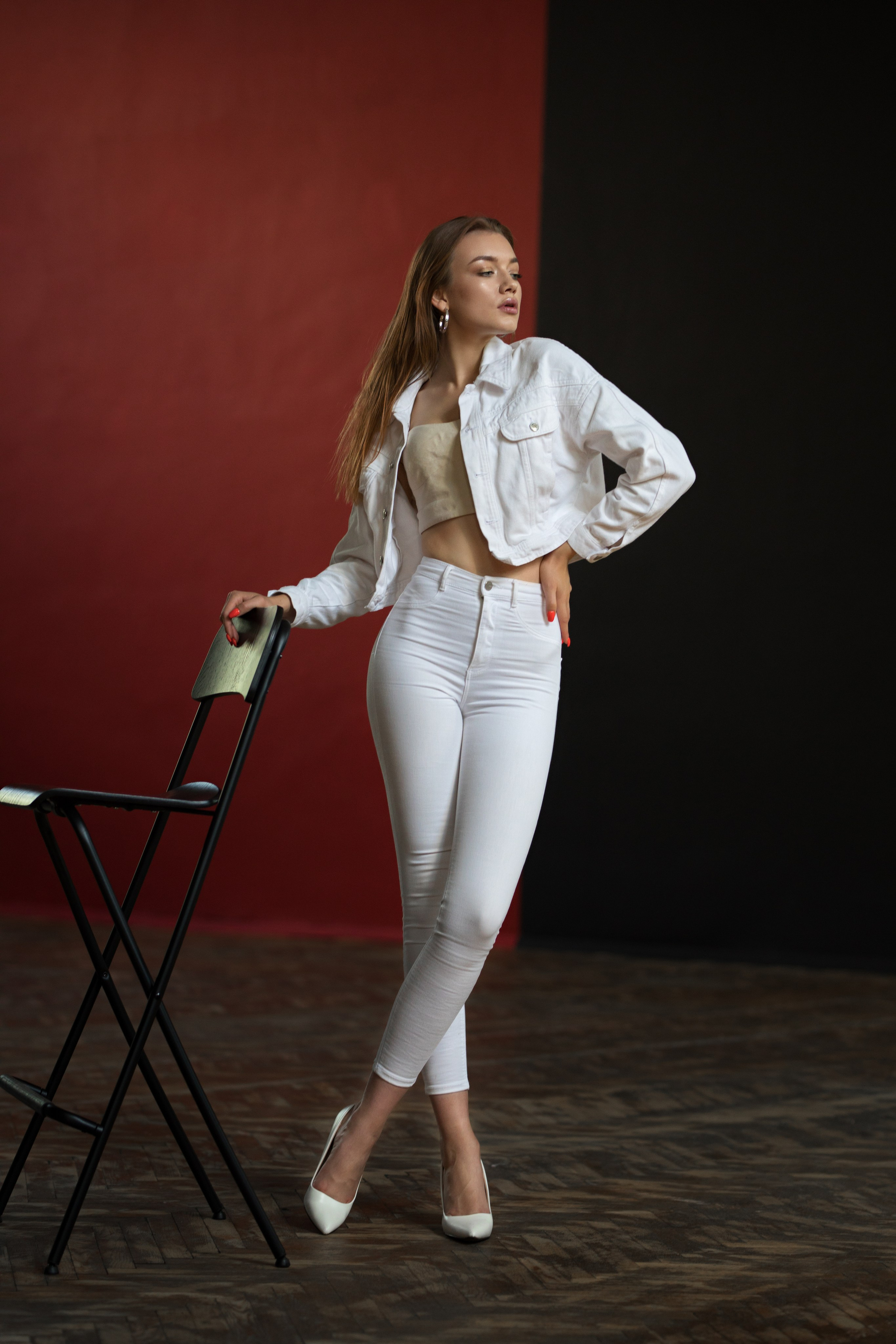 Съемка с Екатериной в минимальном интерьере в формате для «себя»