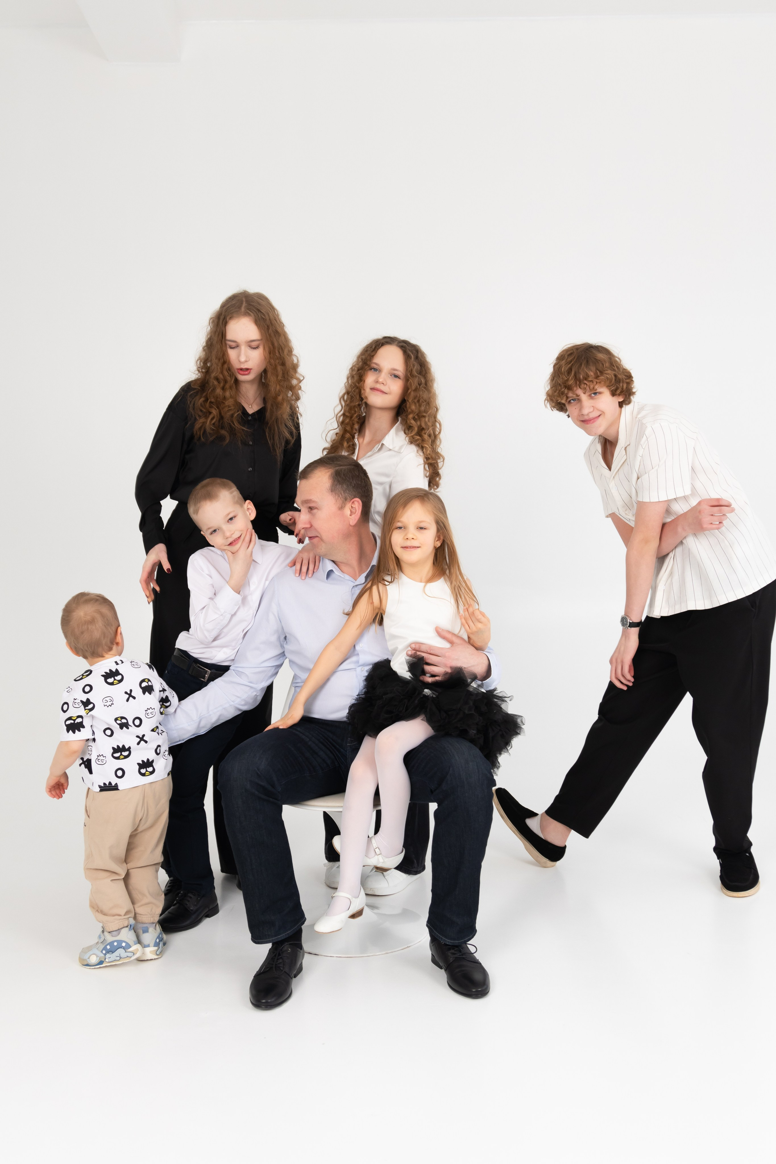 Давыдовых много не бывает! Семейная фотосессия в студии. Фотограф в Екатеринбурге Пойгина Елена