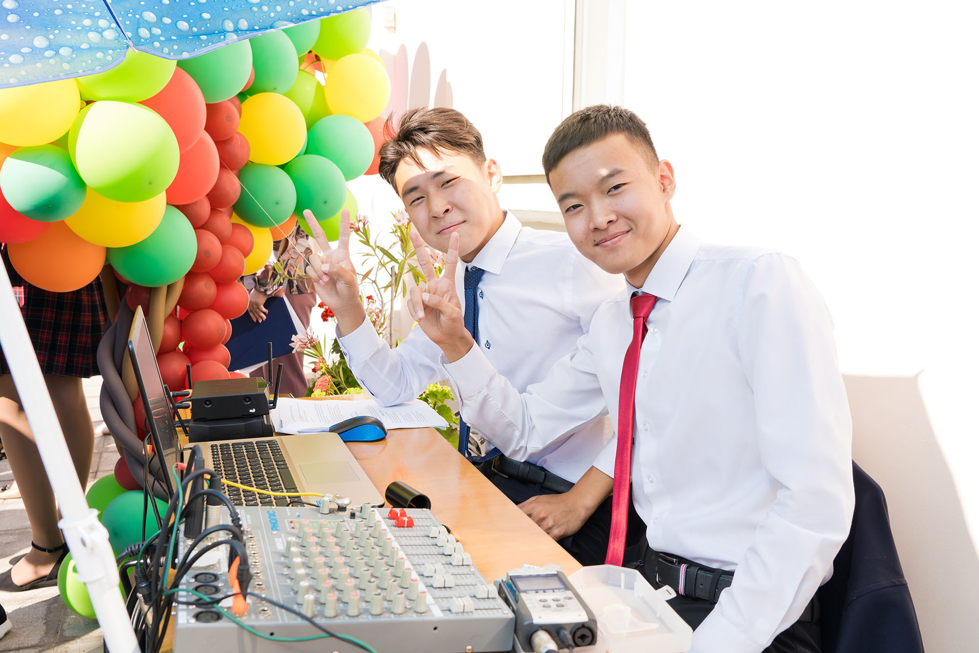 59 гимназия, торжественная линейка 1.09.2021. Фотограф Улан-Удэ Этагоров Баир