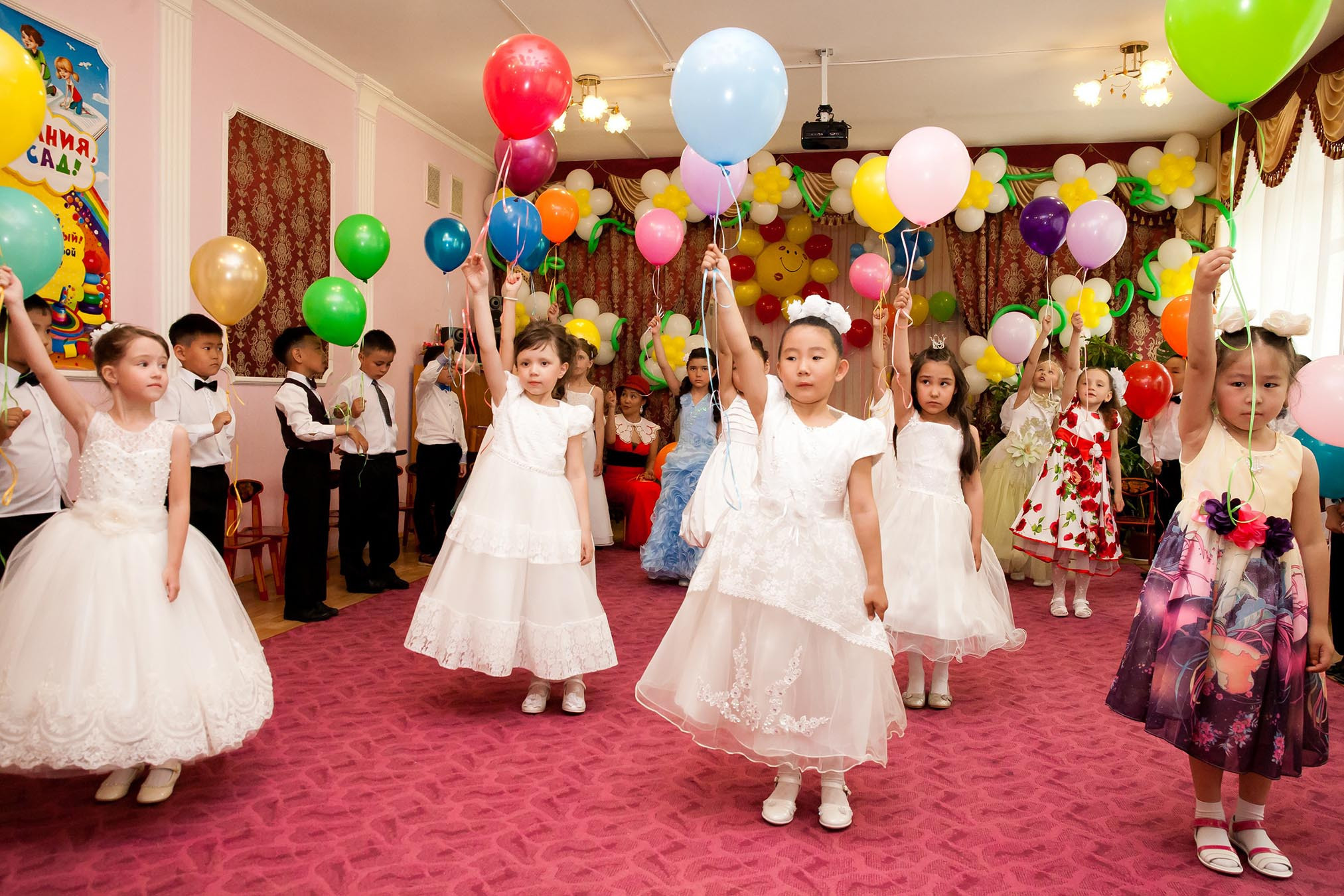Выпускной утренник в детском саду. Фотограф Улан-Удэ Этагоров Баир