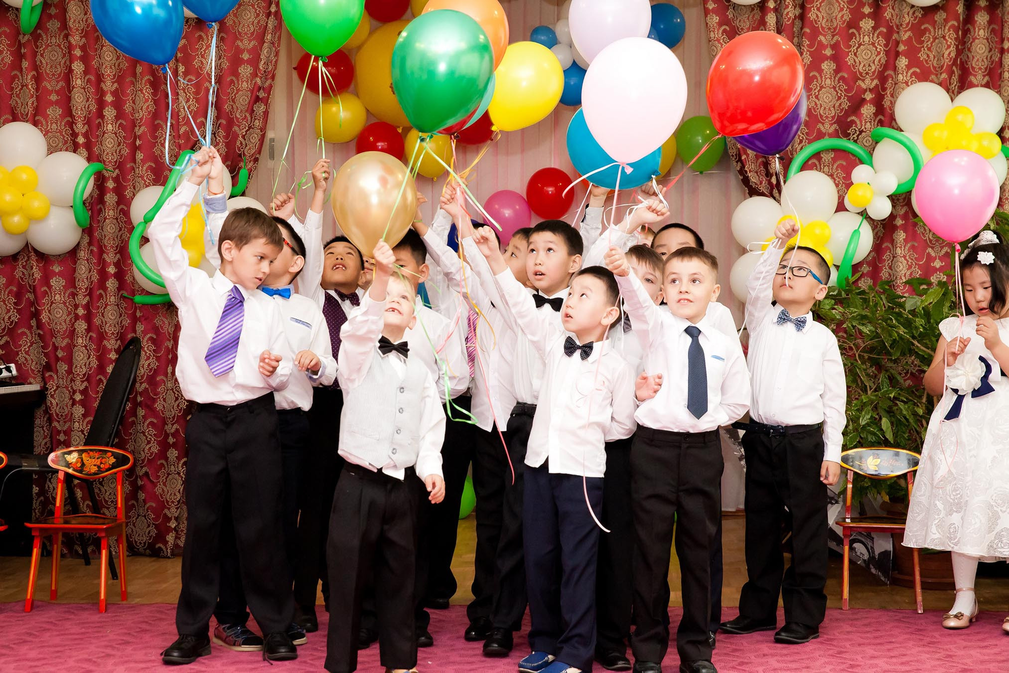Выпускной утренник в детском саду. Фотограф Улан-Удэ Этагоров Баир