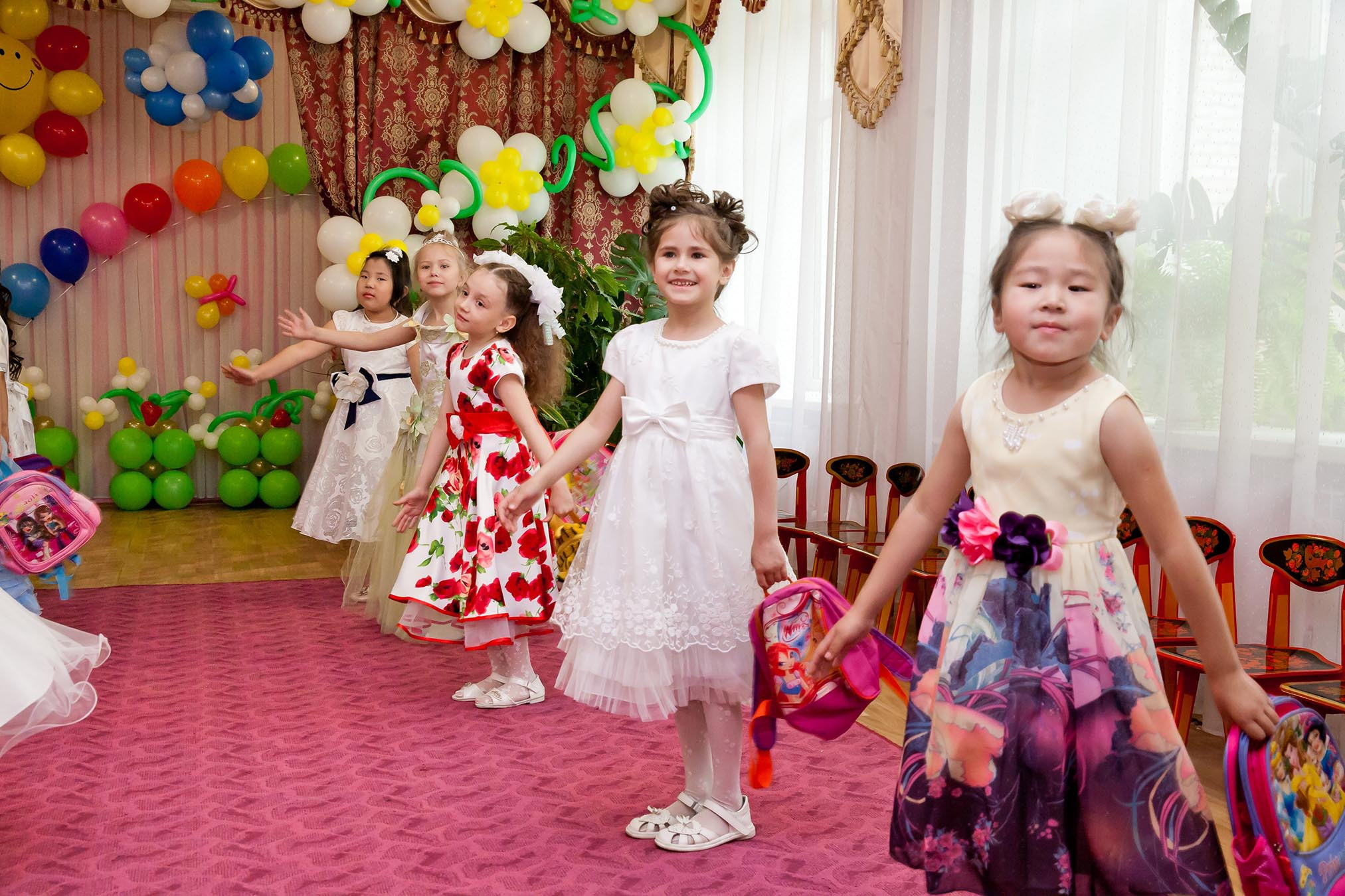 Выпускной утренник в детском саду. Фотограф Улан-Удэ Этагоров Баир