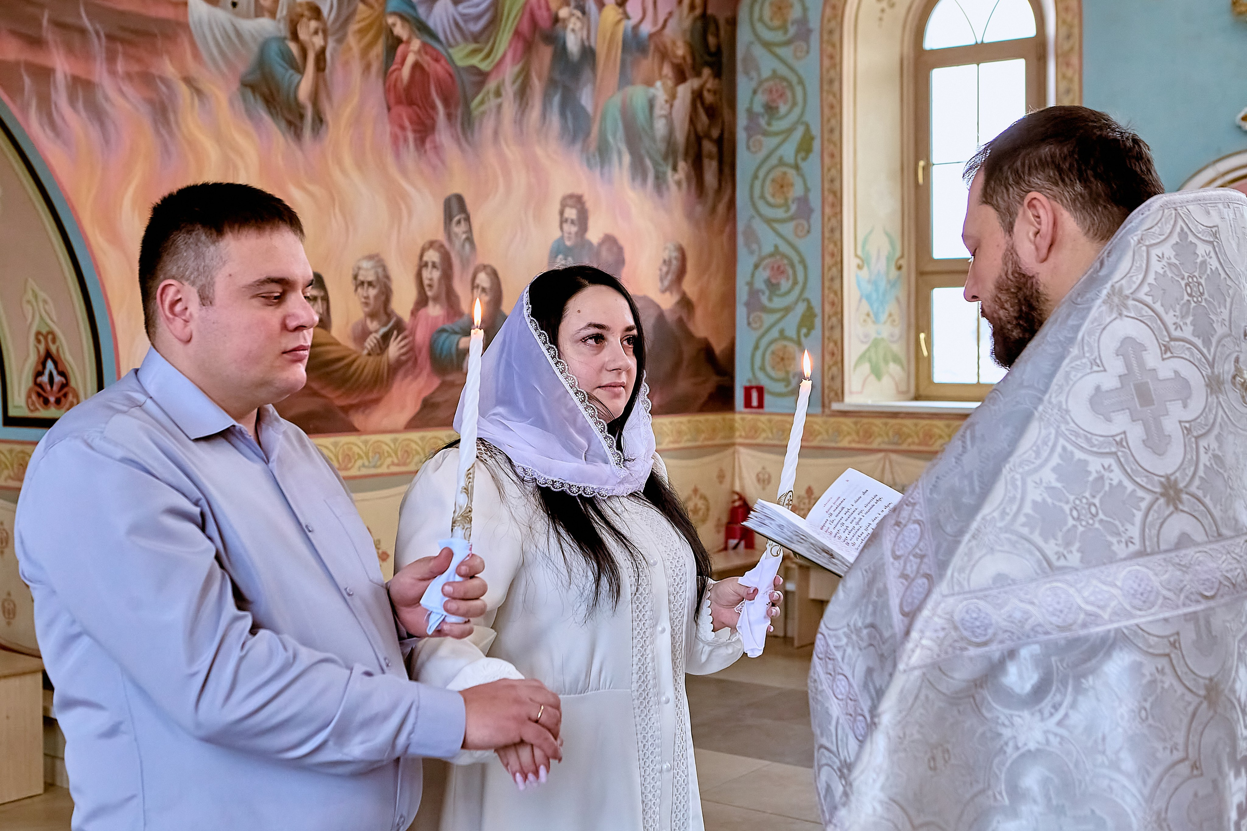 Важные кадры и интересные ракурсы в таинстве Венчания от православного портретного фотографа