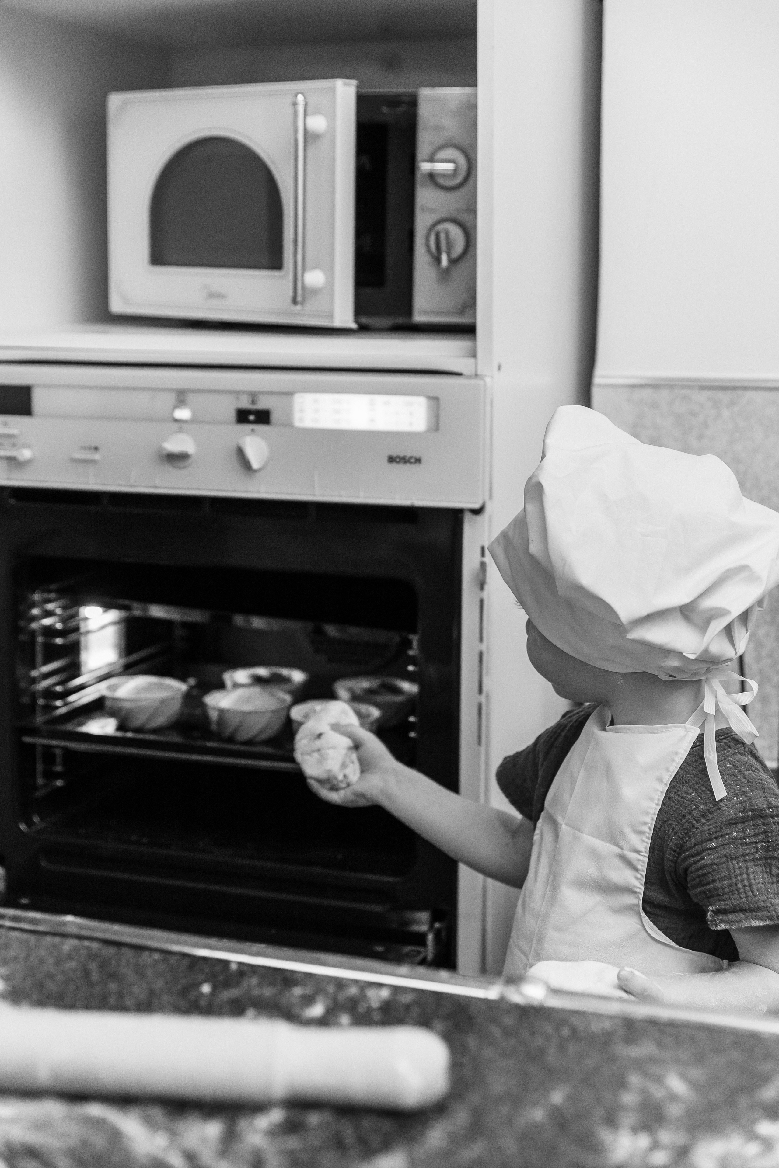Бабушка и внуки пекут. Фотограф текстиля в Москве Ольга Иванова