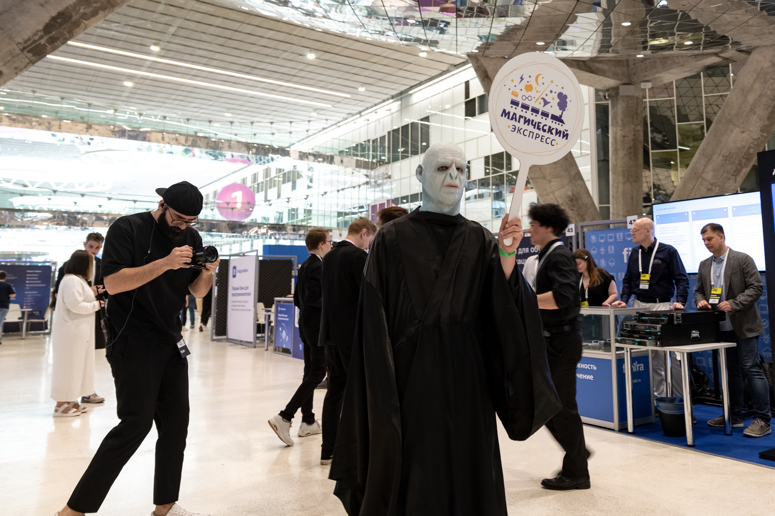 Сколково. Tech Week 2023. Женский фотограф в Санкт-Петербурге Степлевич Дарья