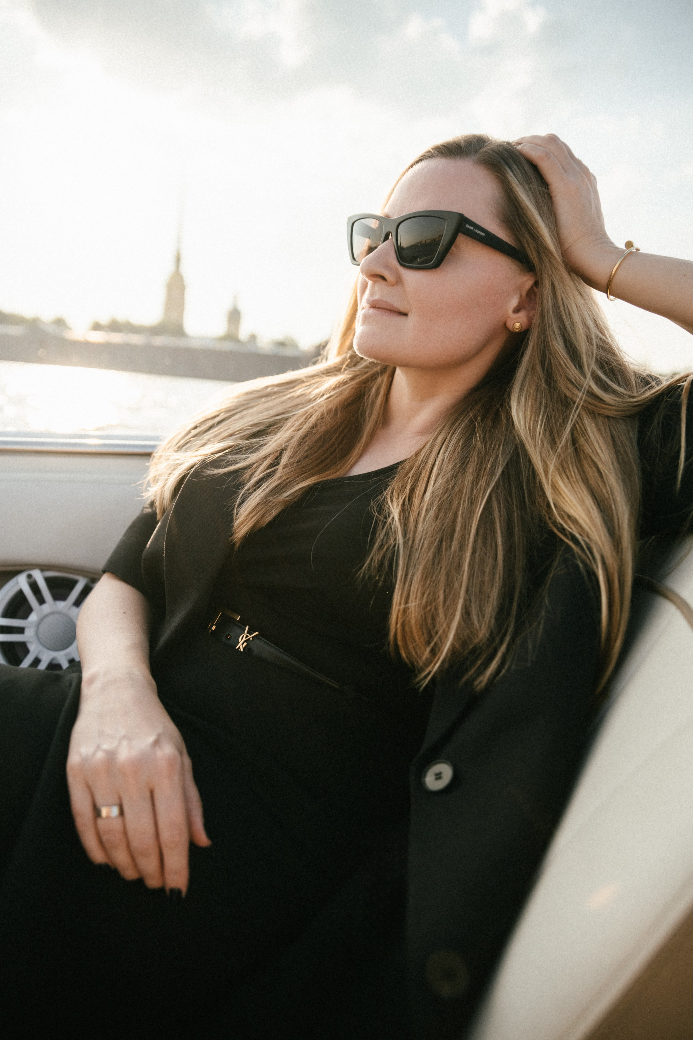 Даша и Витя на катере. Репортажный и портретный фотограф в Санкт-Петербурге Степлевич Дарья