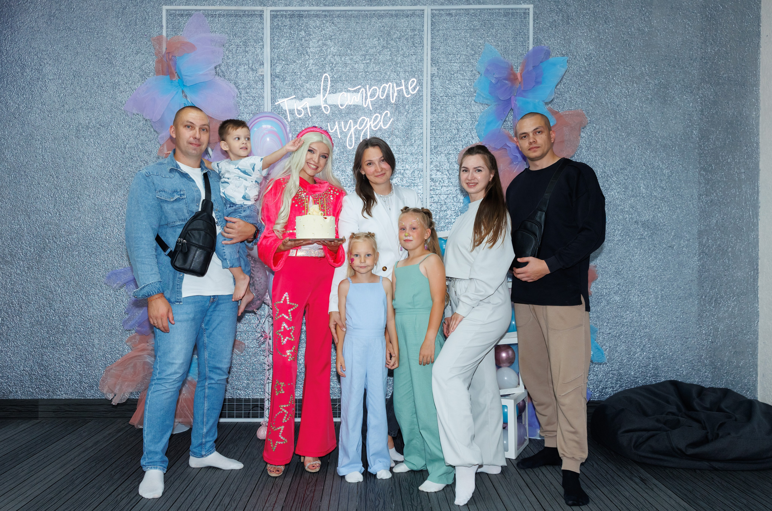 Детский лофт Алиса в стране чудес. Женский фотограф в Новосибирске Наталья Гресь