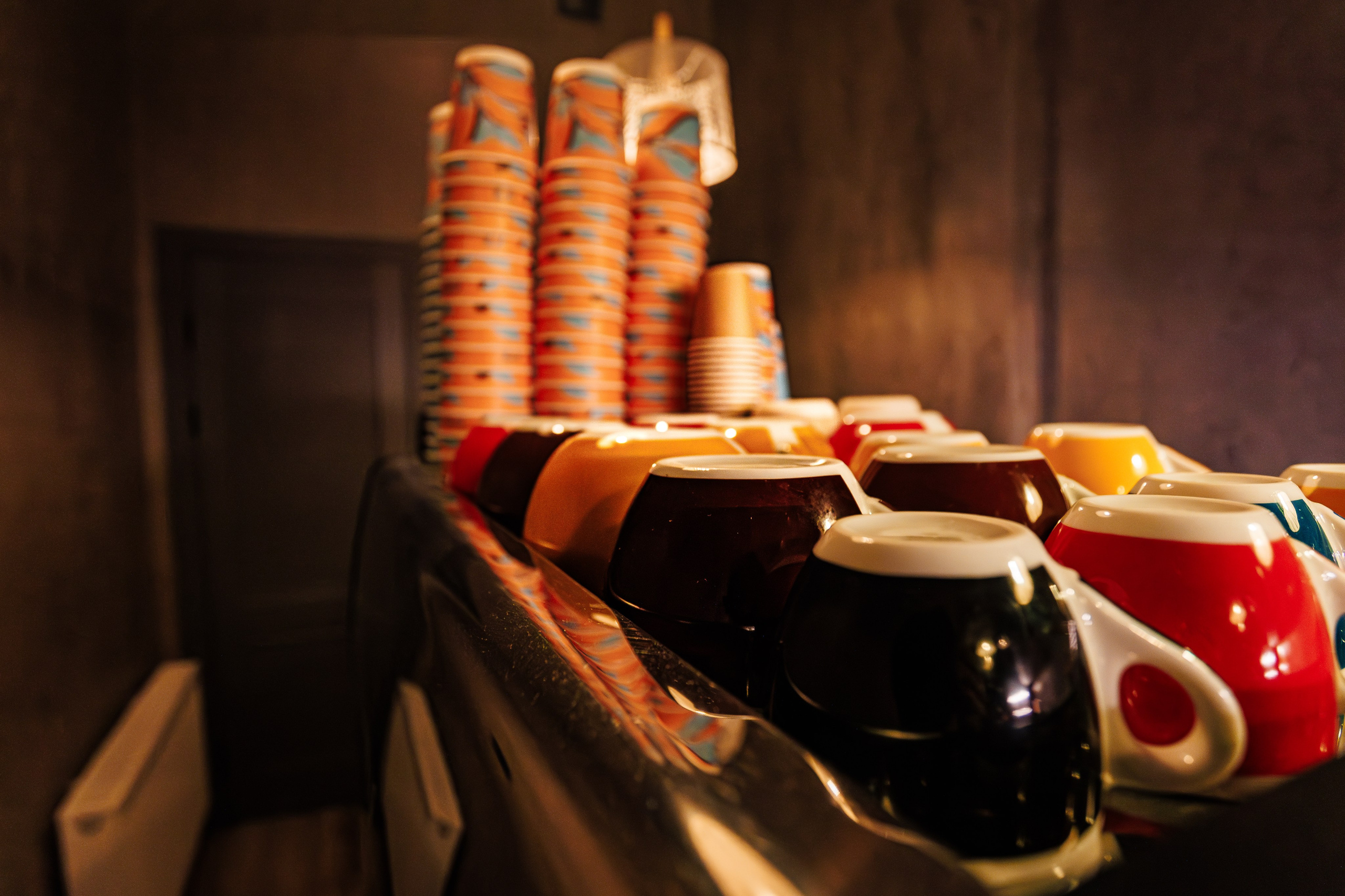 10 лет проекту «КОФЕДВИЖ» и открытие новой кофейни_Ялта_19.12.2025. Аминов Руслан | Фотограф