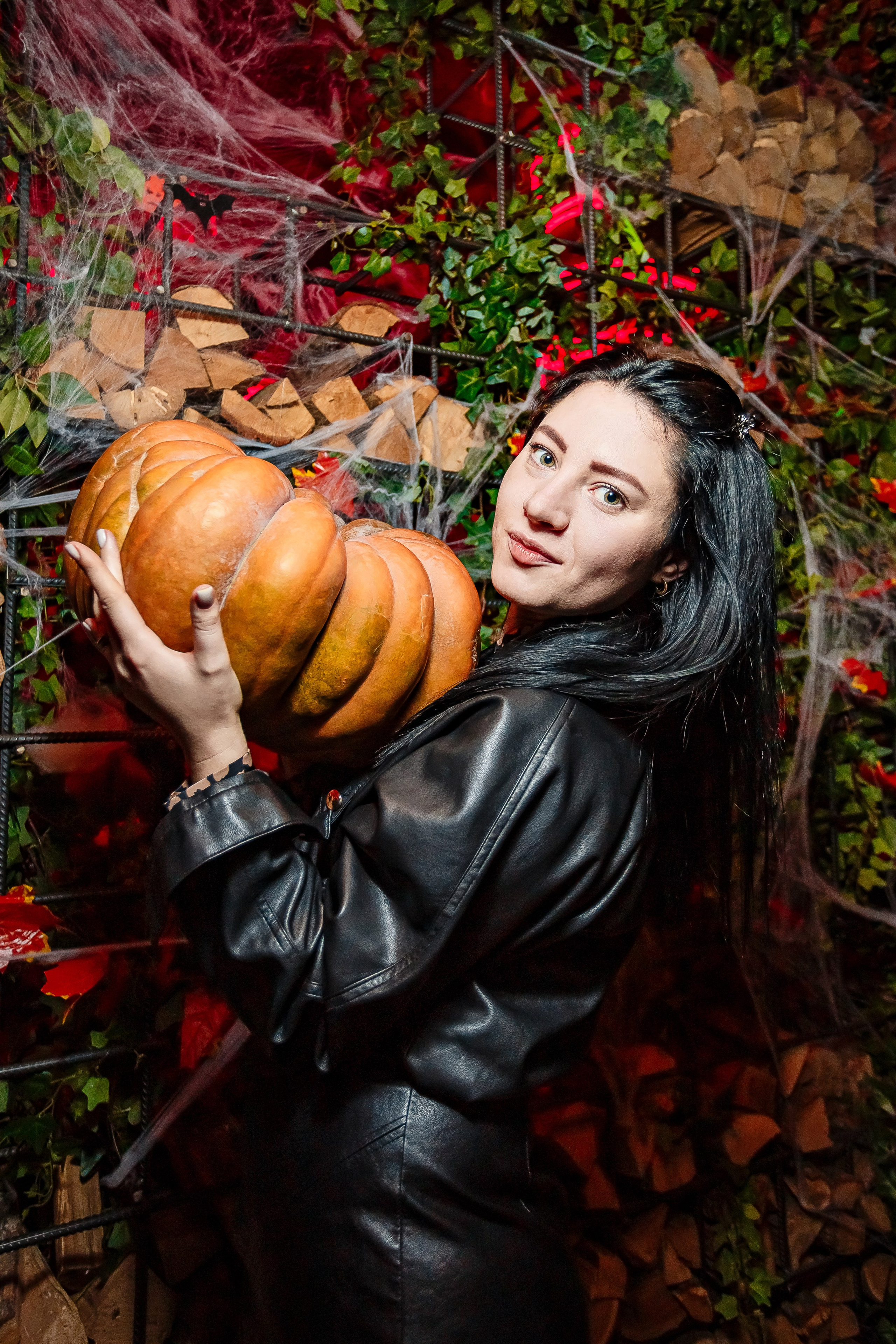 Пьяный плющ «Halloween"_Симферополь_2.11.2024. Аминов Руслан | Фотограф