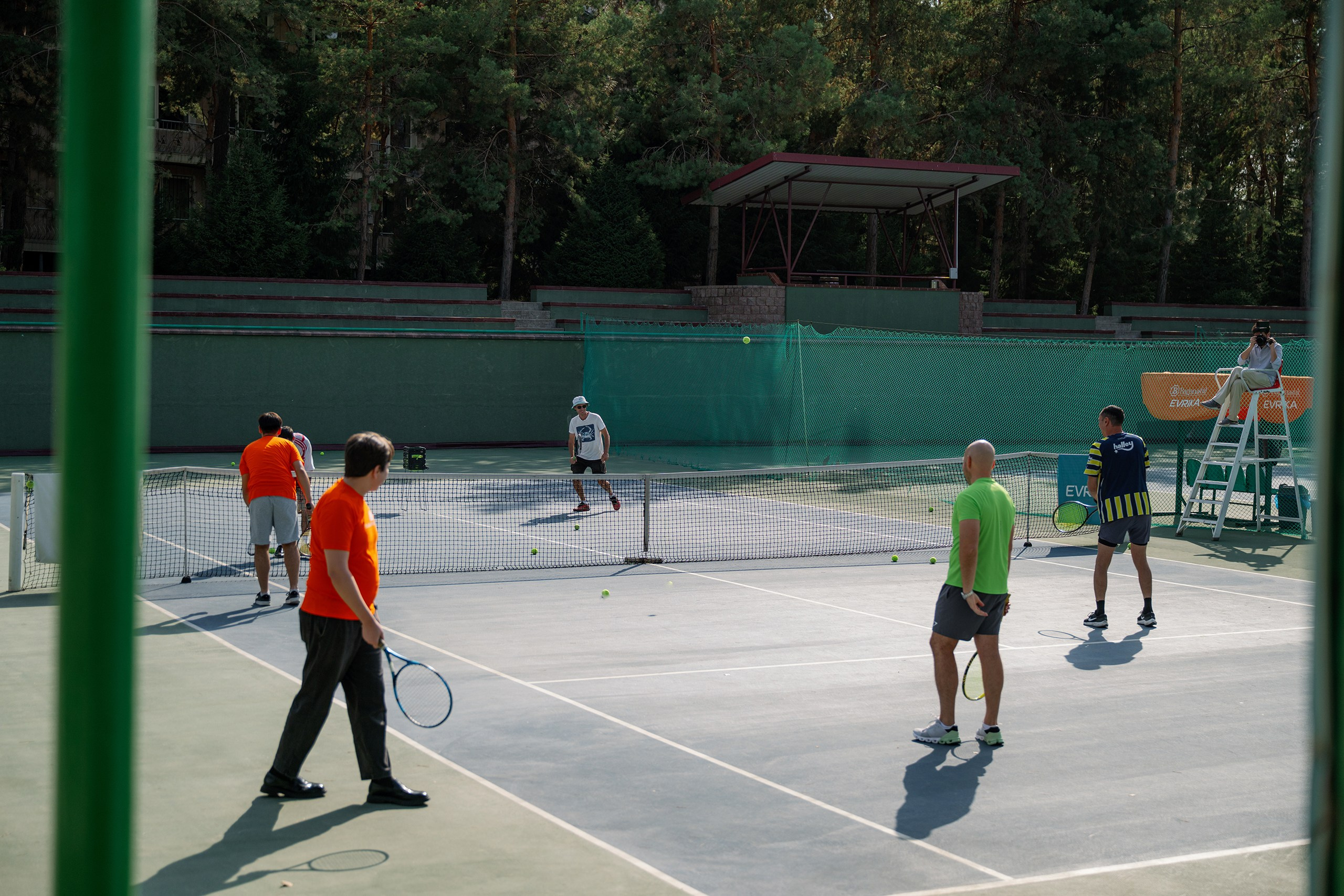 Конференция/Игра в тенис — BakoTech&Cloudfire. Фотограф в Алматы — Алексей Коньков | Репортаж, свадьбы, портреты