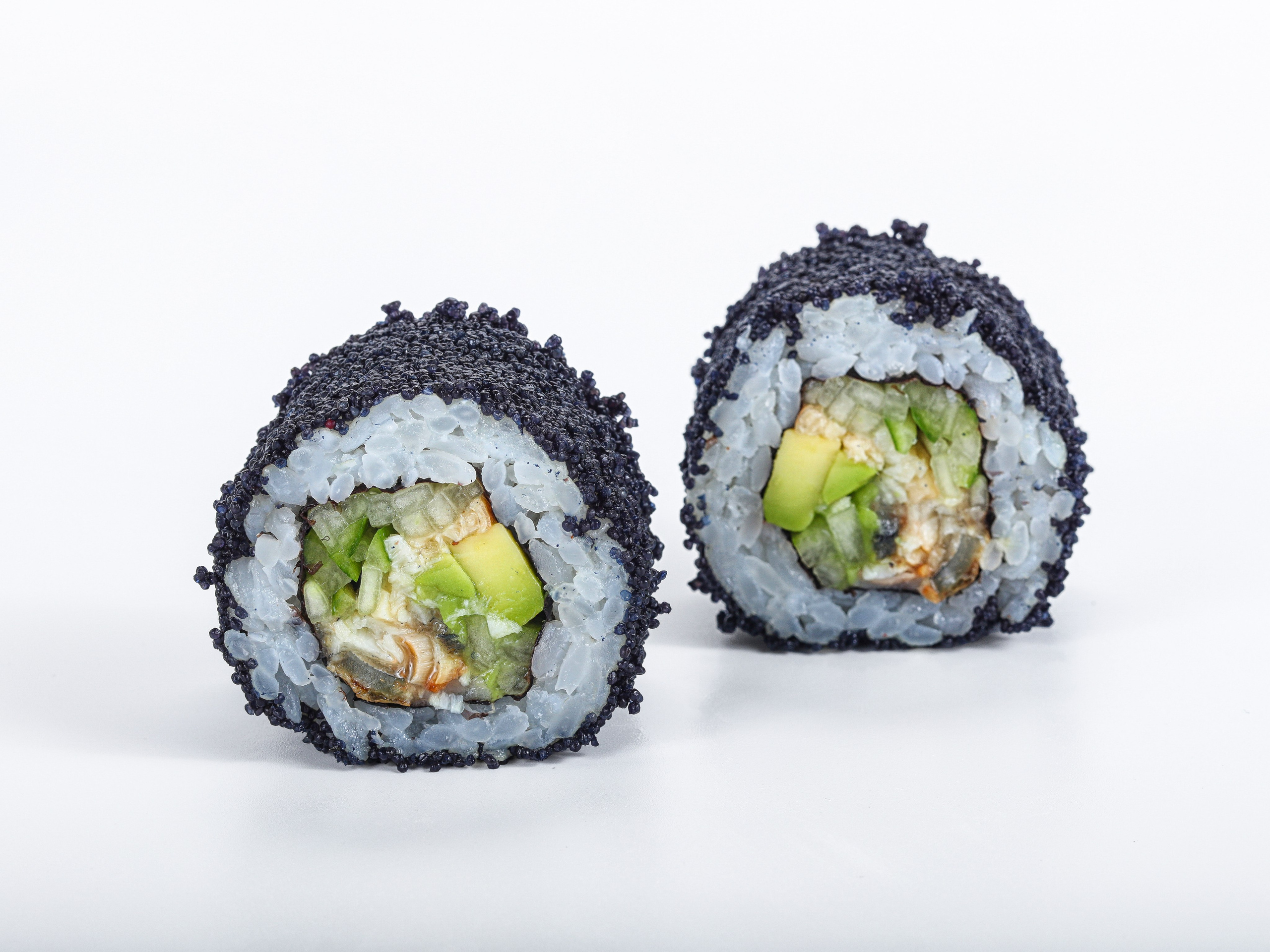 Фотосъемка суши и роллов. Заказ по тел.: +7 (906) 006-90-22. Фуд-фотограф Андрей Старостин — съемка еды в Москве. 9000 руб. в час