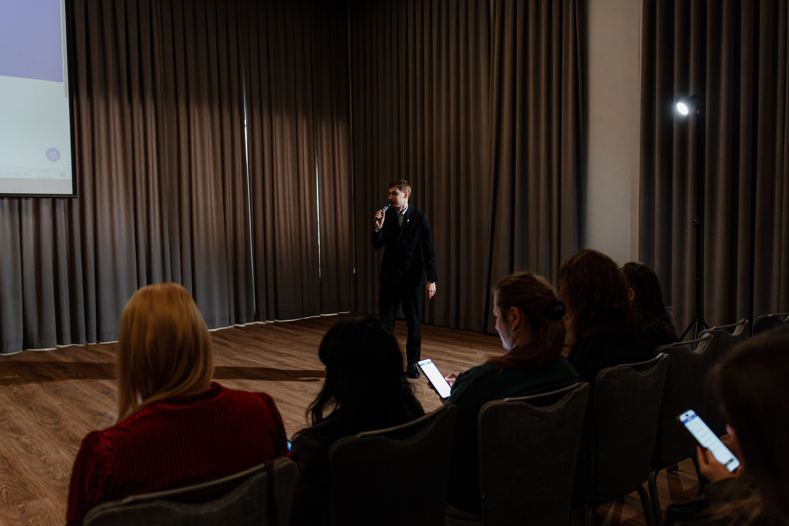 РУССКИЙ ЭКСПРЕСС