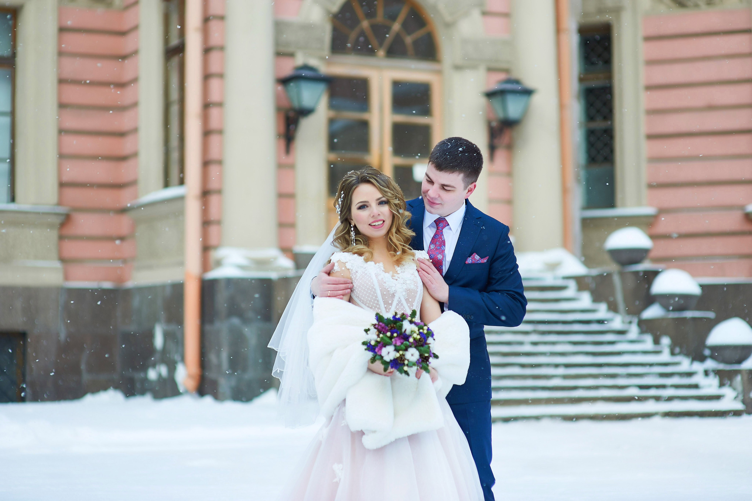 Елена и Иван (зимняя свадебная прогулка у Михайловского замка и фотосессия в Эрмитаже). Портретный, семейный и свадебный фотограф в Санкт-Петербурге и в Пушкине Ширяев Денис