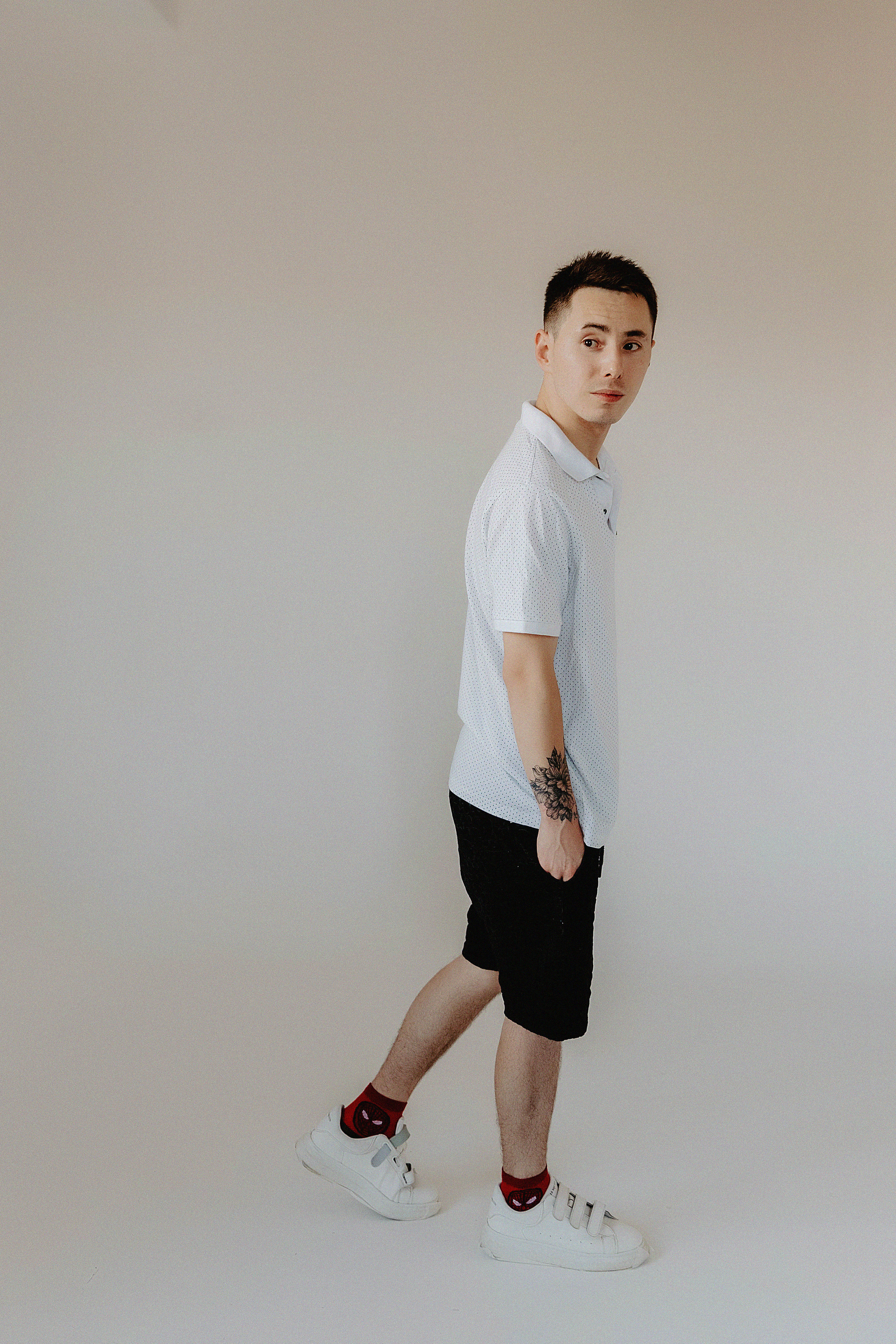 Фотосессия Нуртазы в фотостудии Пространство. Свадебный, семейный и портретный фотограф в Алматы, Костанай