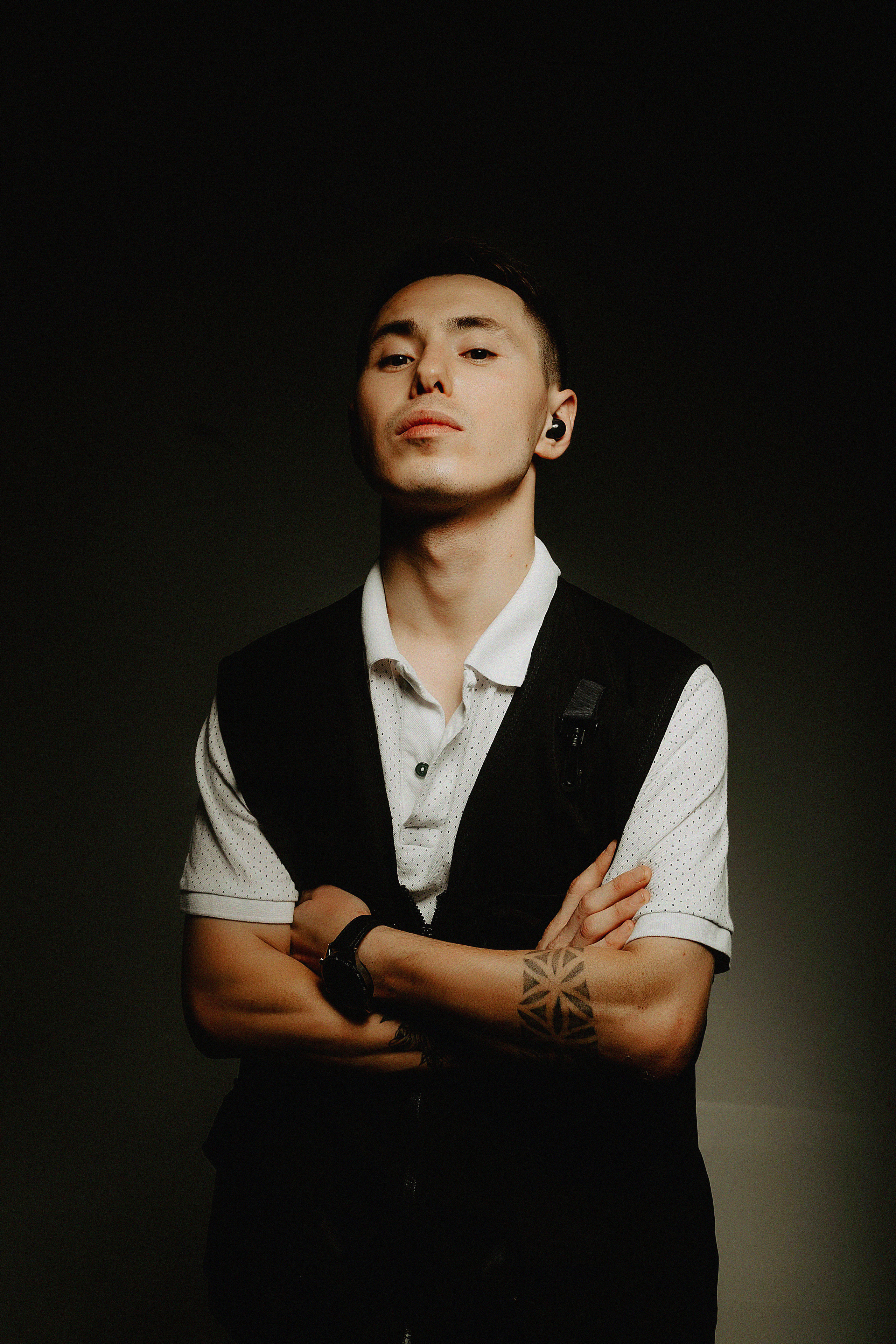 Фотосессия Нуртазы в фотостудии Пространство. Свадебный, семейный и портретный фотограф в Алматы, Костанай