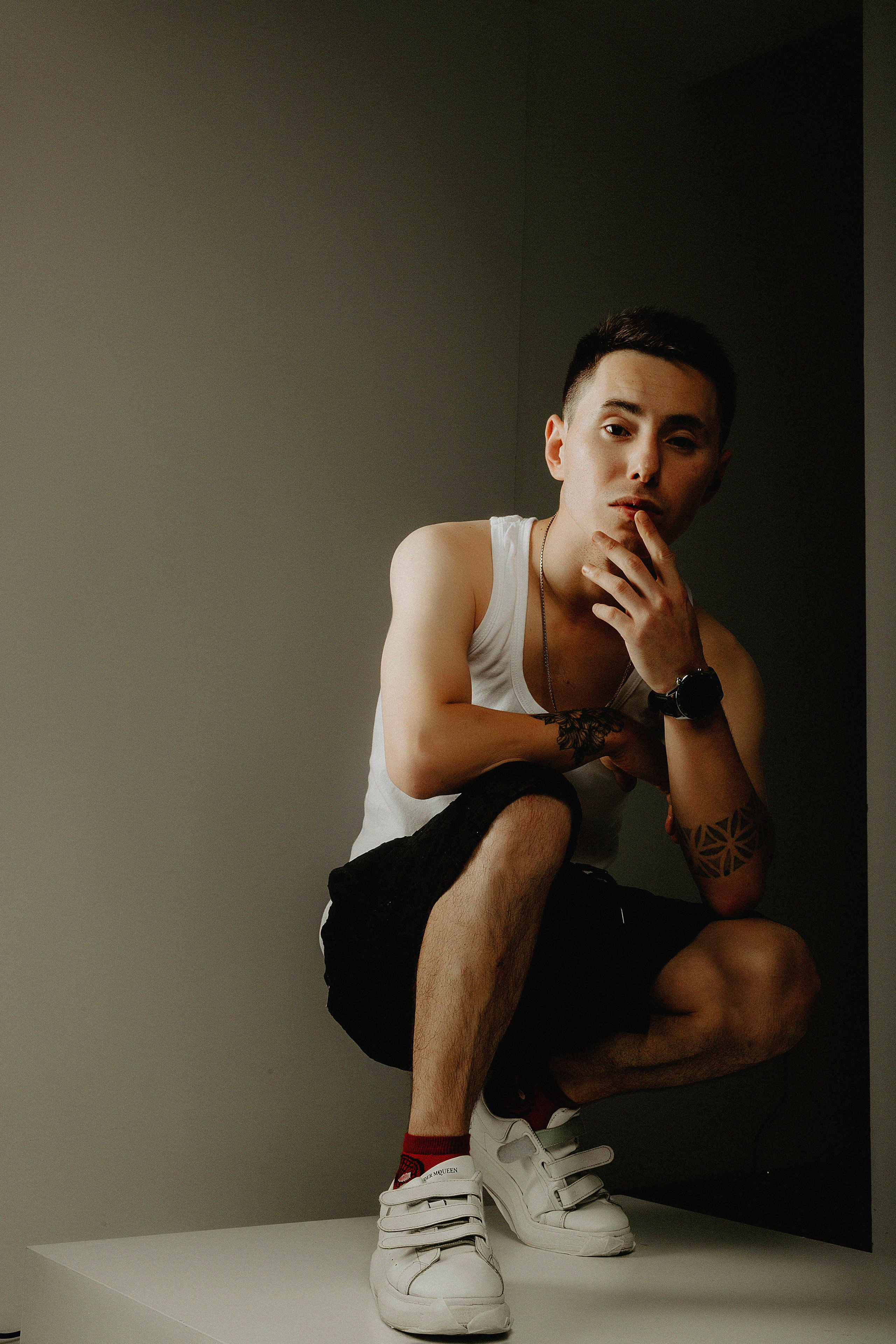 Фотосессия Нуртазы в фотостудии Пространство. Свадебный, семейный и портретный фотограф в Алматы, Костанай