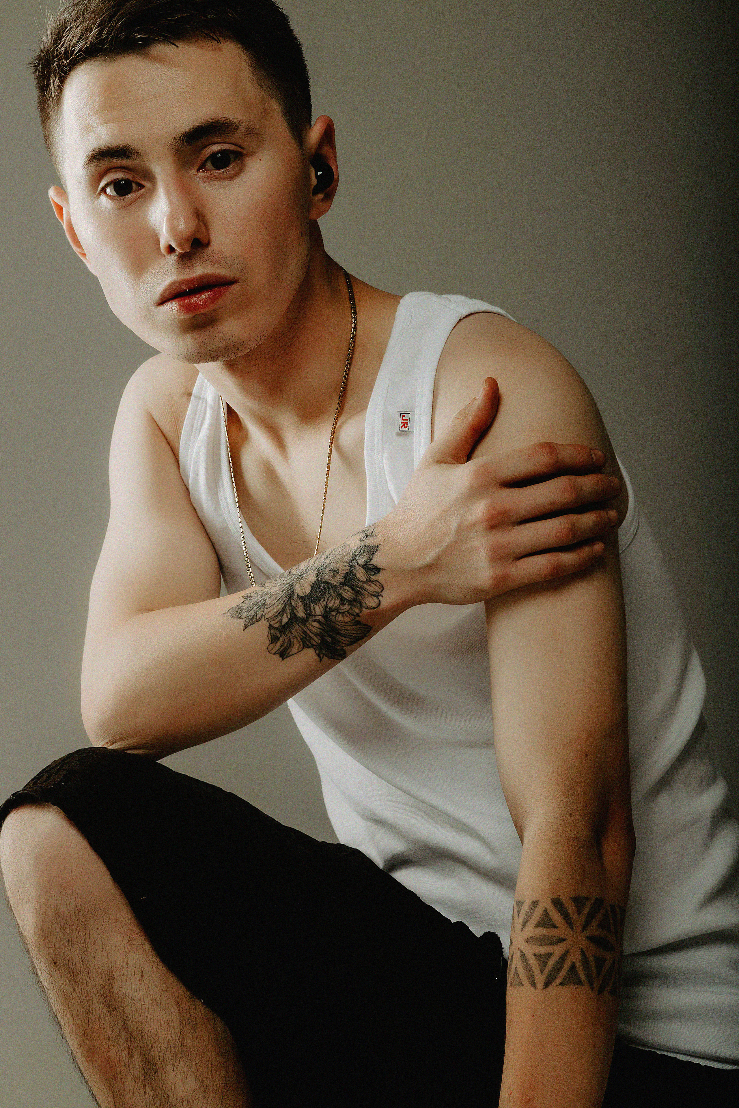 Фотосессия Нуртазы в фотостудии Пространство. Свадебный, семейный и портретный фотограф в Алматы, Костанай