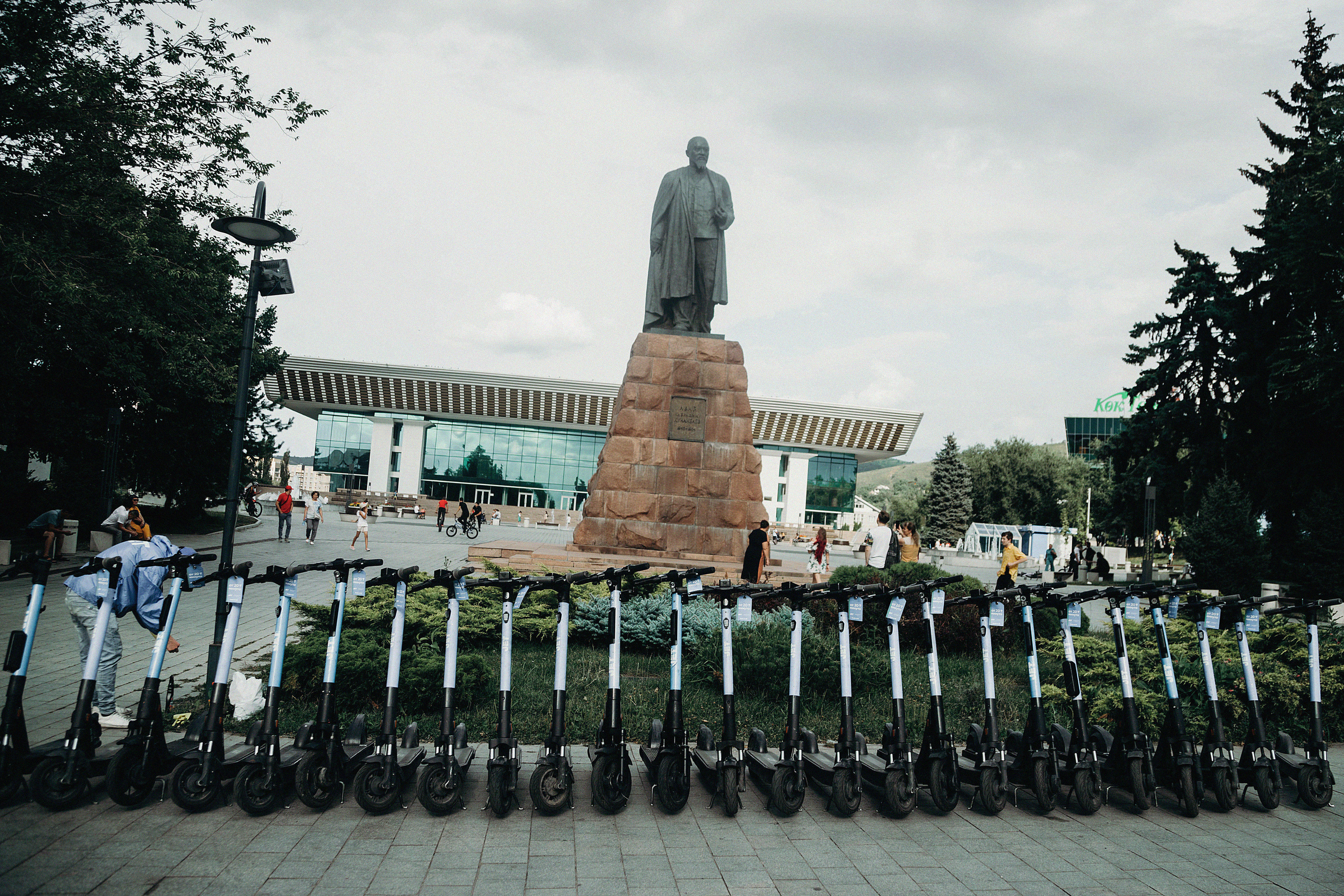 Стрит фото Алматы. Свадебный, семейный и портретный фотограф в Алматы, Костанай
