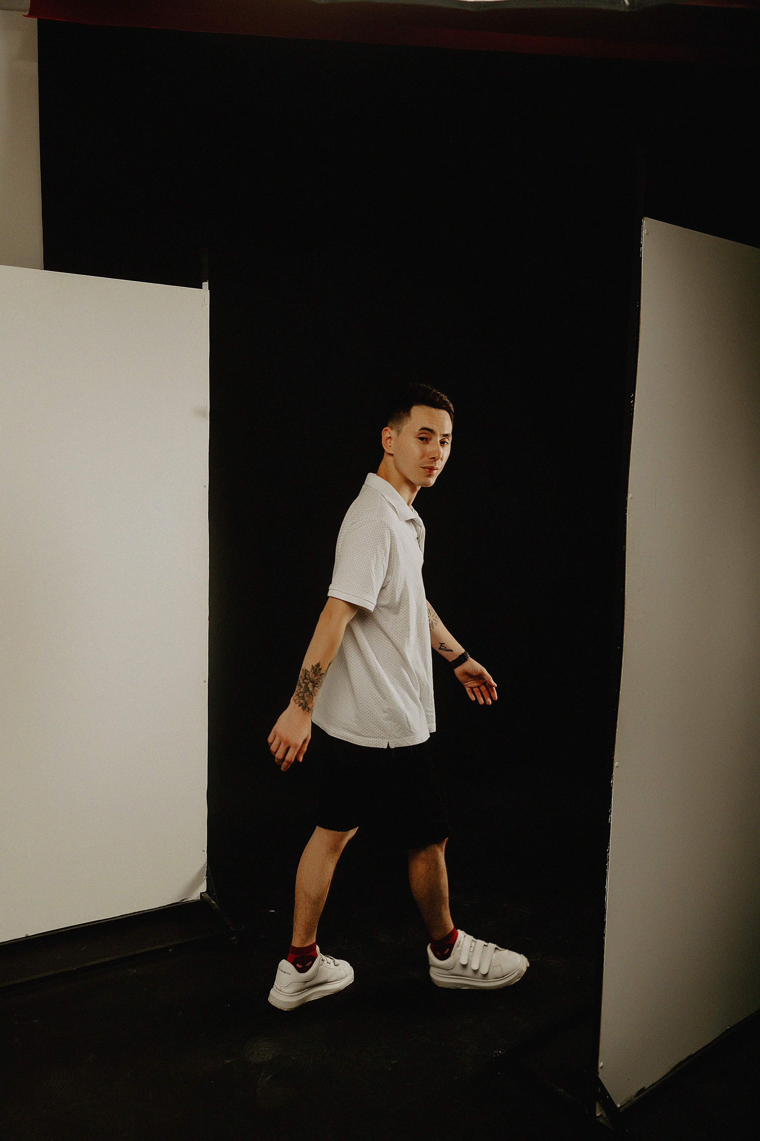 Фотосессия Нуртазы в фотостудии Пространство. Свадебный, семейный и портретный фотограф в Алматы, Костанай