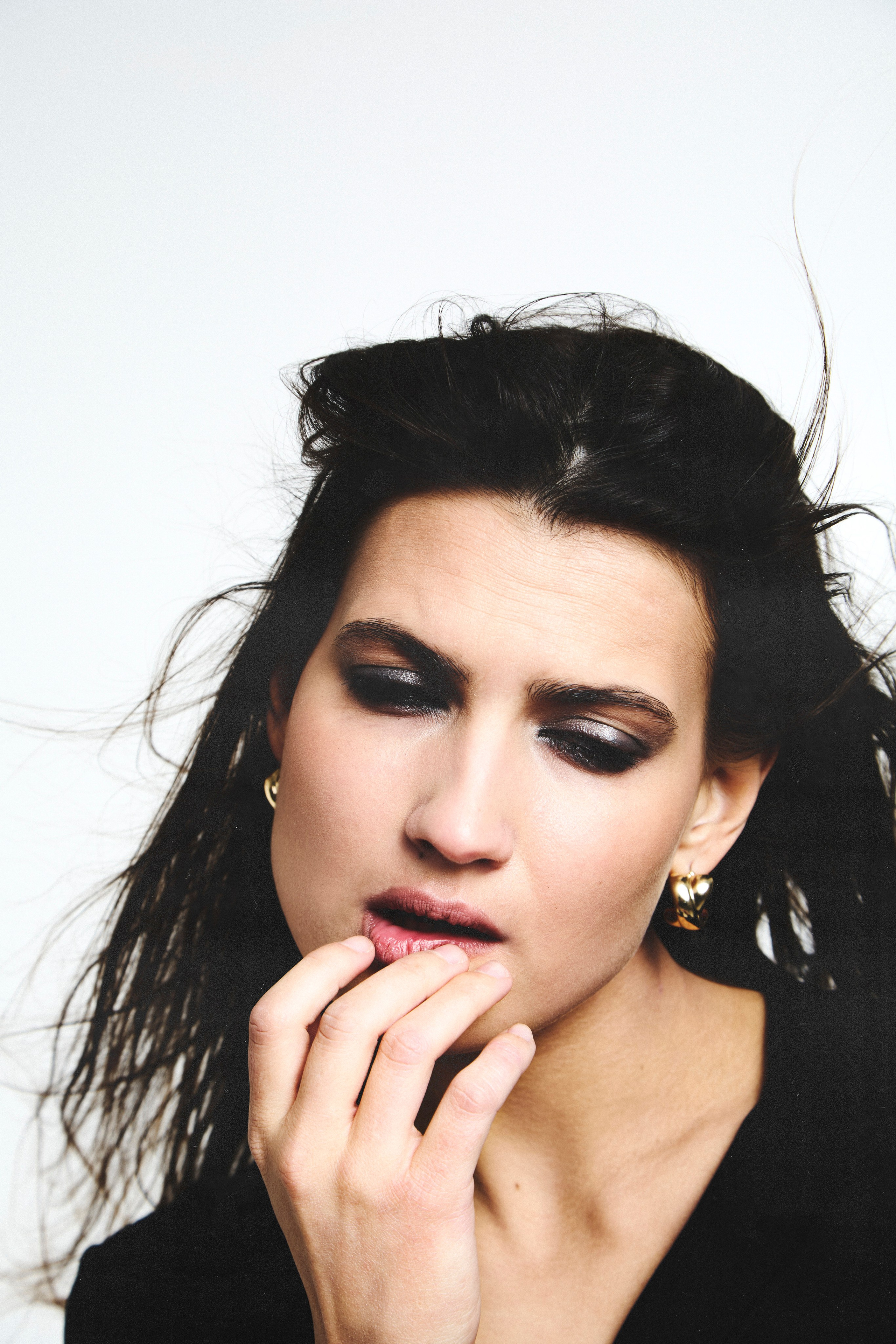 Archives. Arina Kharakhashian