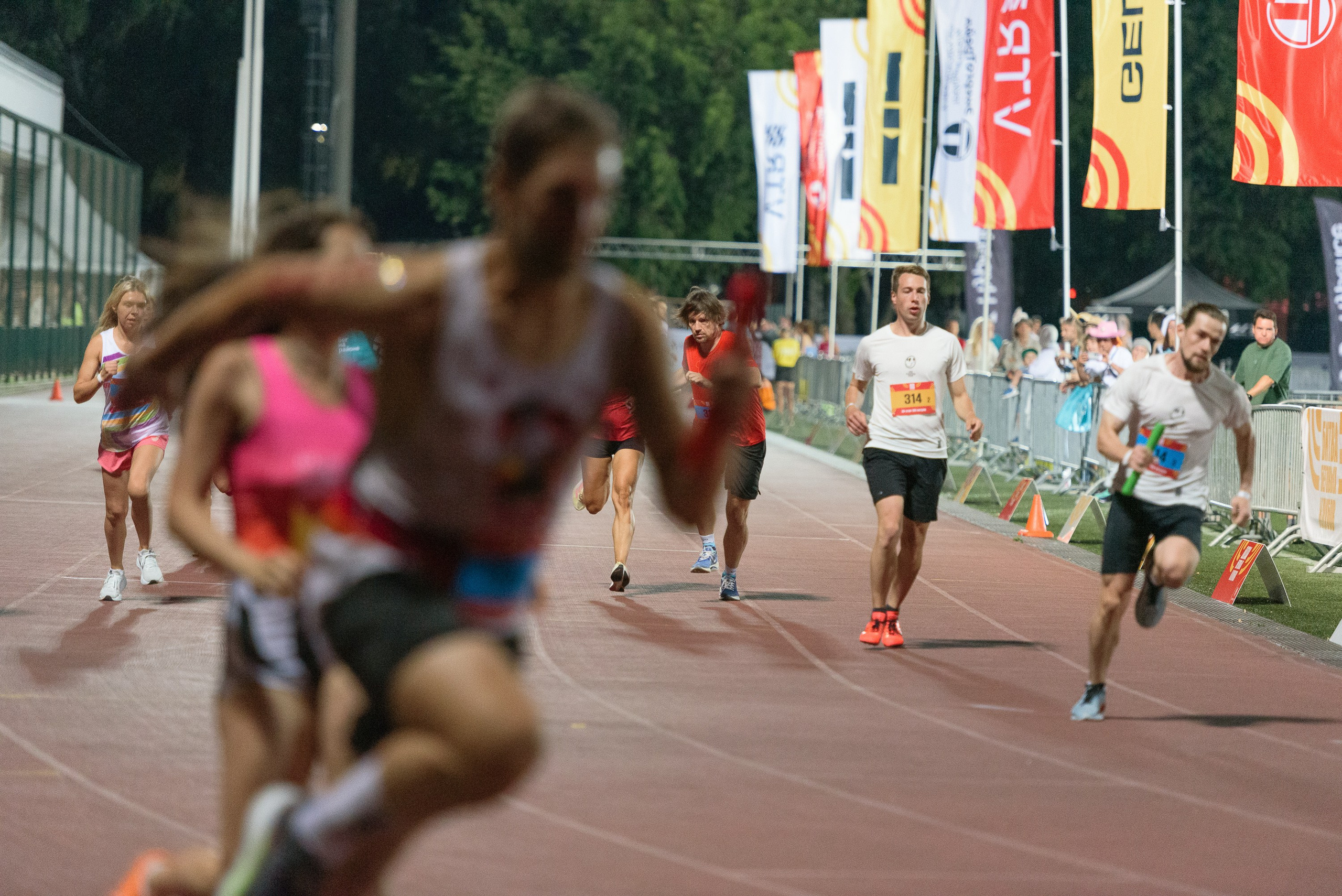 Битва беговых клубов. Репортажный фотограф Сергей Квартальнов